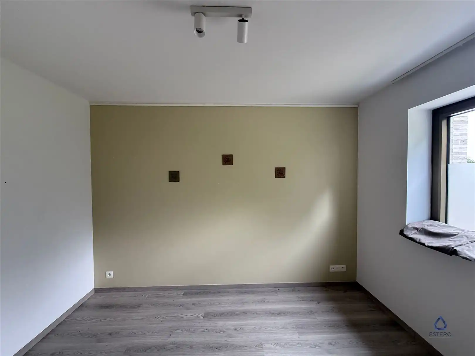 Nieuwbouwwoning met 4 slpk en carport foto 20