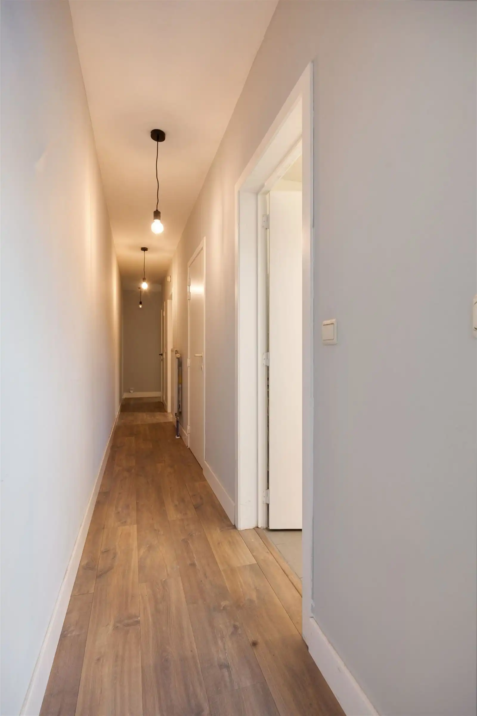 Instapklaar gemeubeld gelijkvloers appartement met tuin nabij het centrum van Edegem foto 9