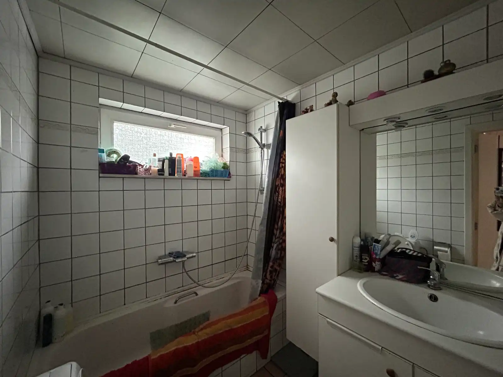 Op te frissen/ te renoveren woning nabij verbindingswegen foto 6