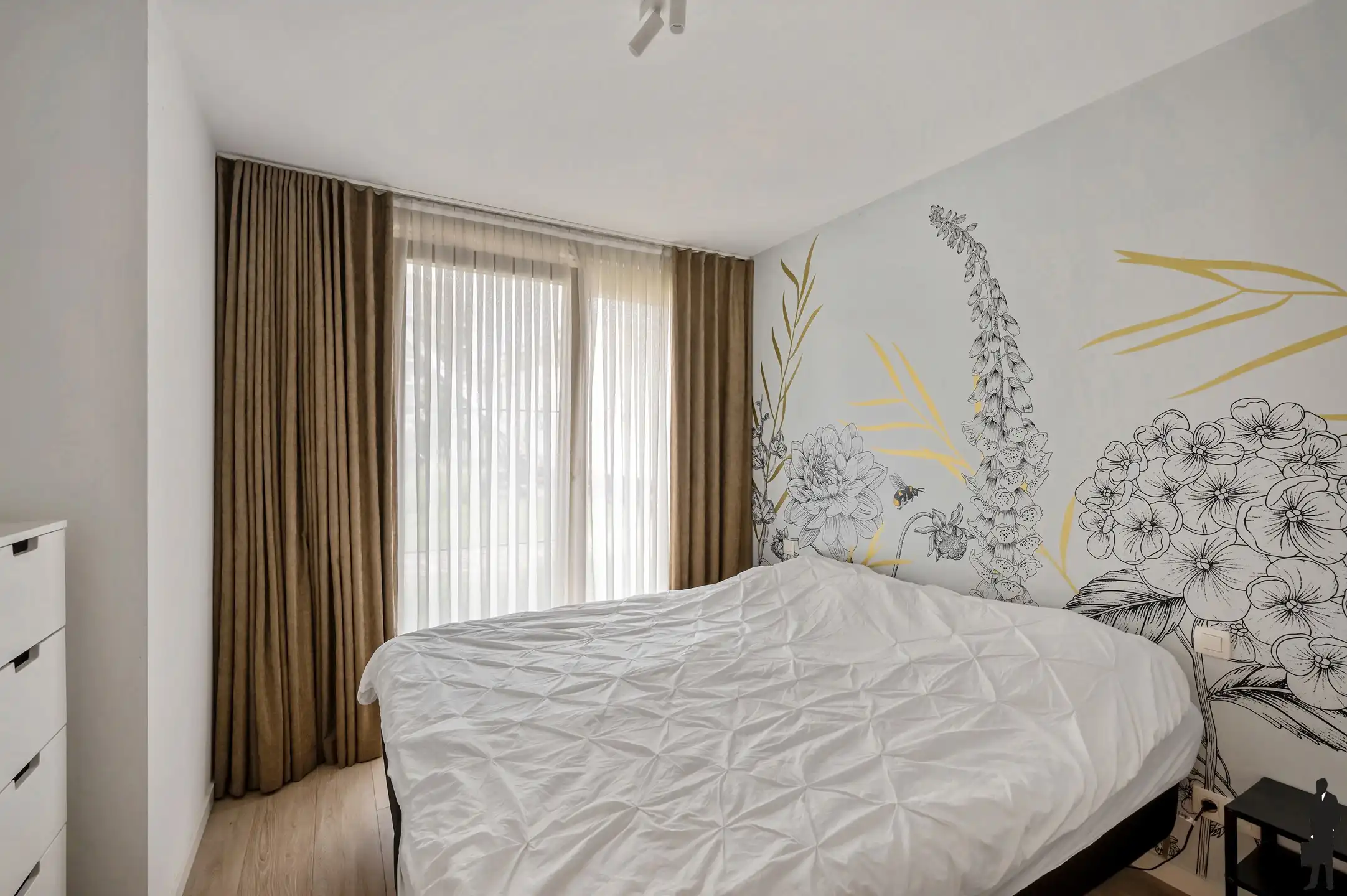 Instapklaar gelijkvloers appartement met zonnige tuin foto 14