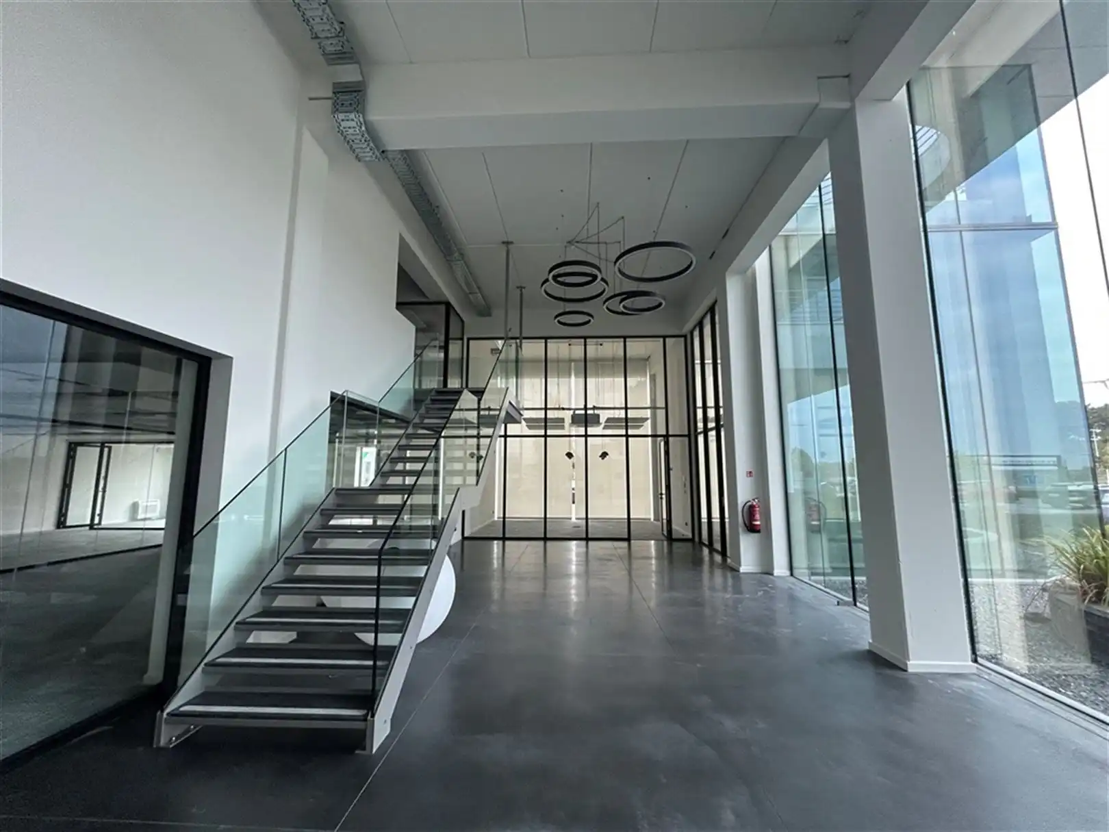 Kantoorgebouw foto 3