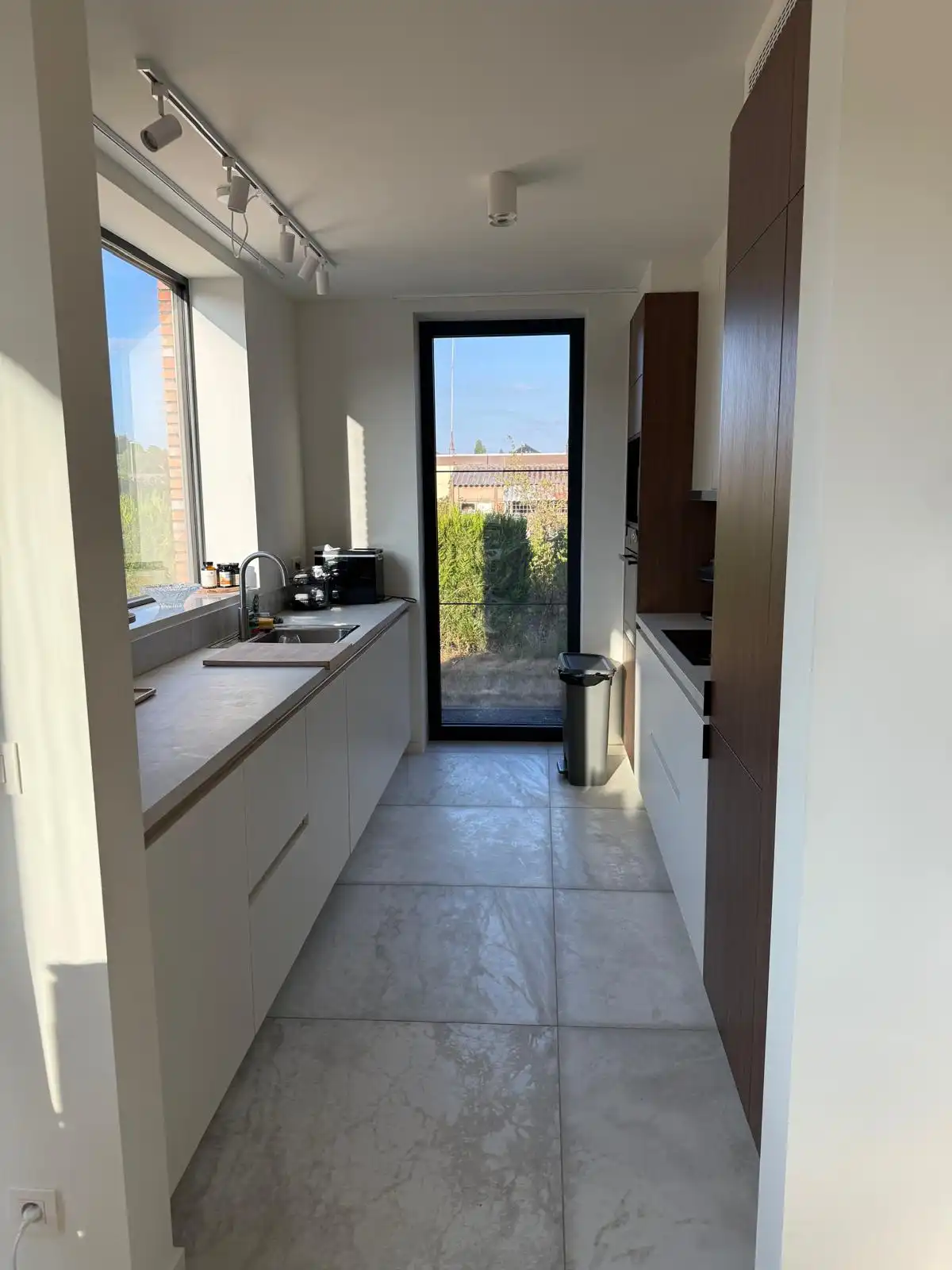 NIEUWBOUW moderne halfopen WONING Te huur foto 7