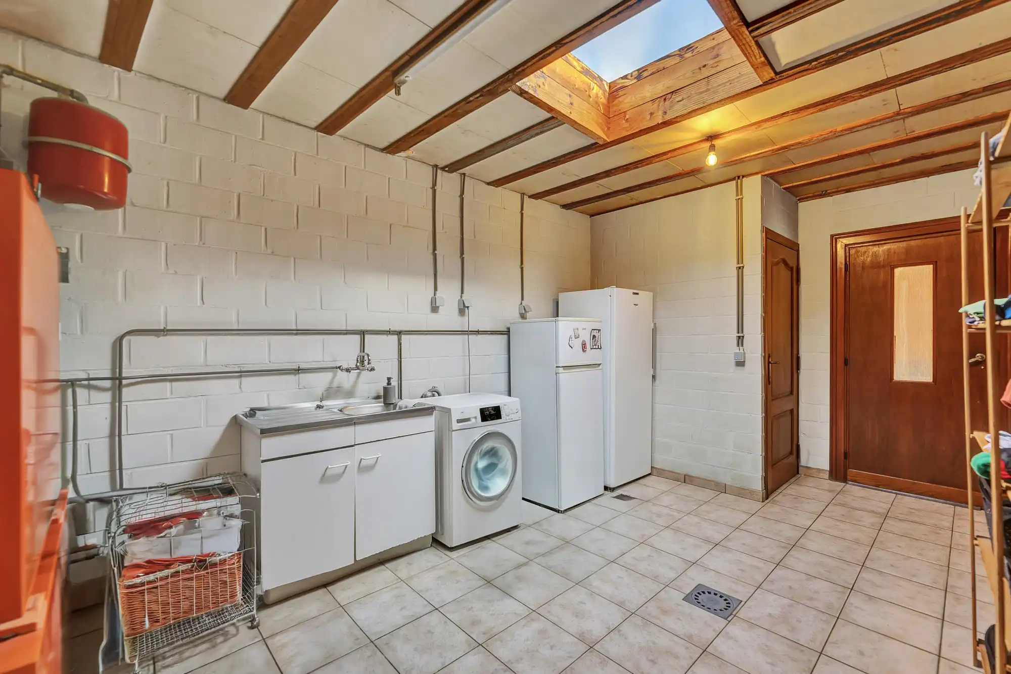 Goed onderhouden woning met garage foto 18