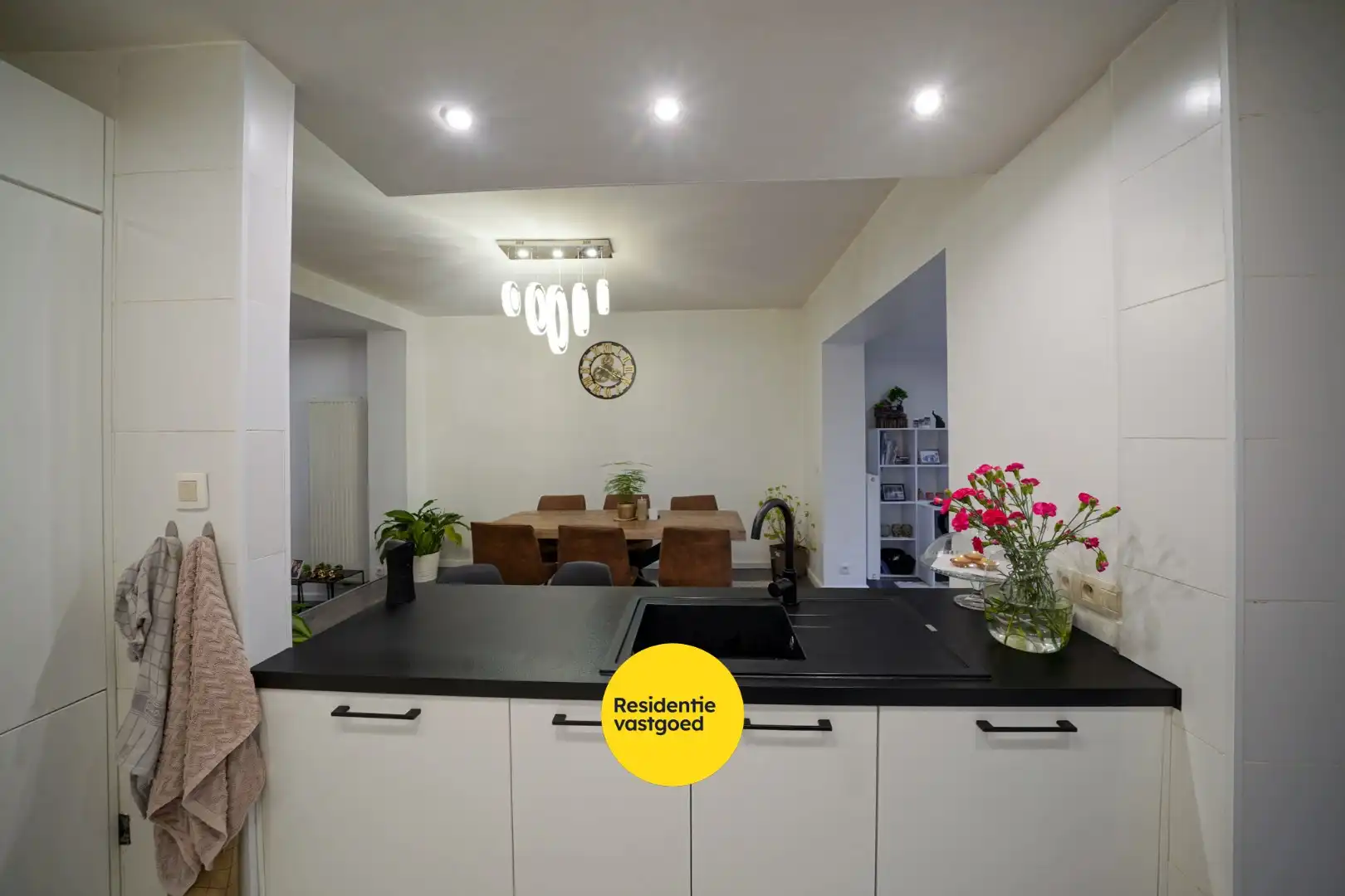 Instapklare woning met diepe tuin te Oostende foto 14