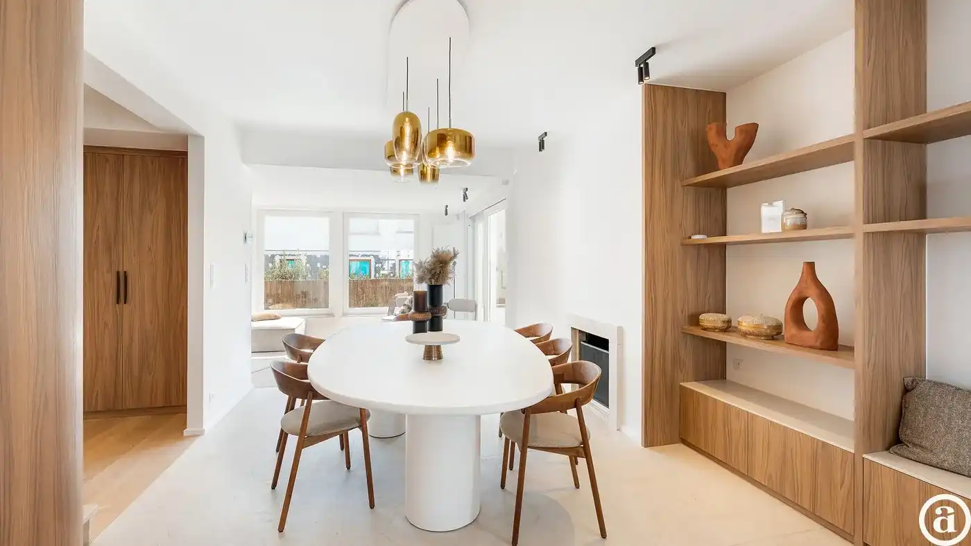 Exclusief gerenoveerde villa op een absolute toplocatie foto 24