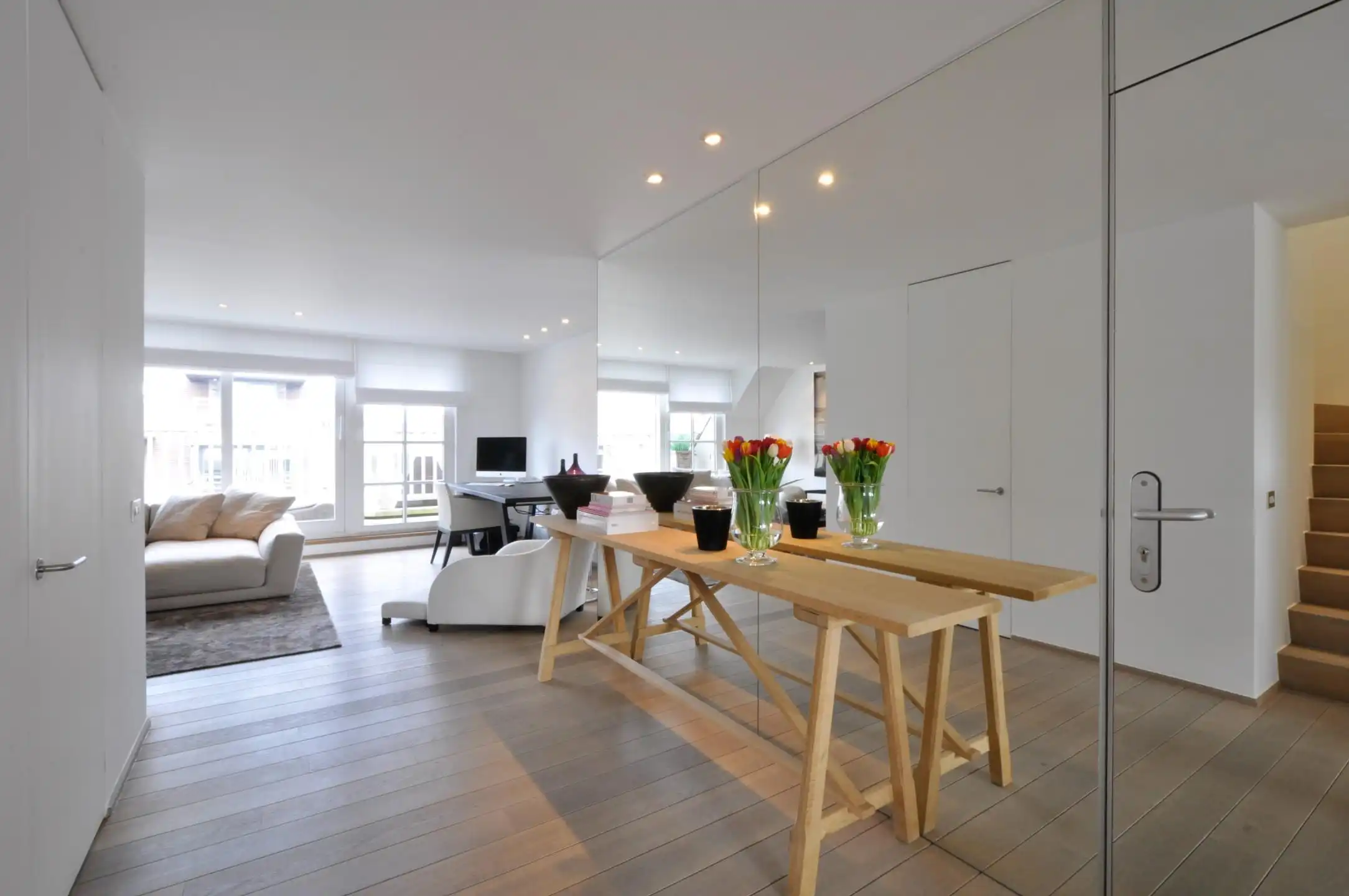 Elegant gemeubeld duplexappartement op de Dumortierlaan foto 5