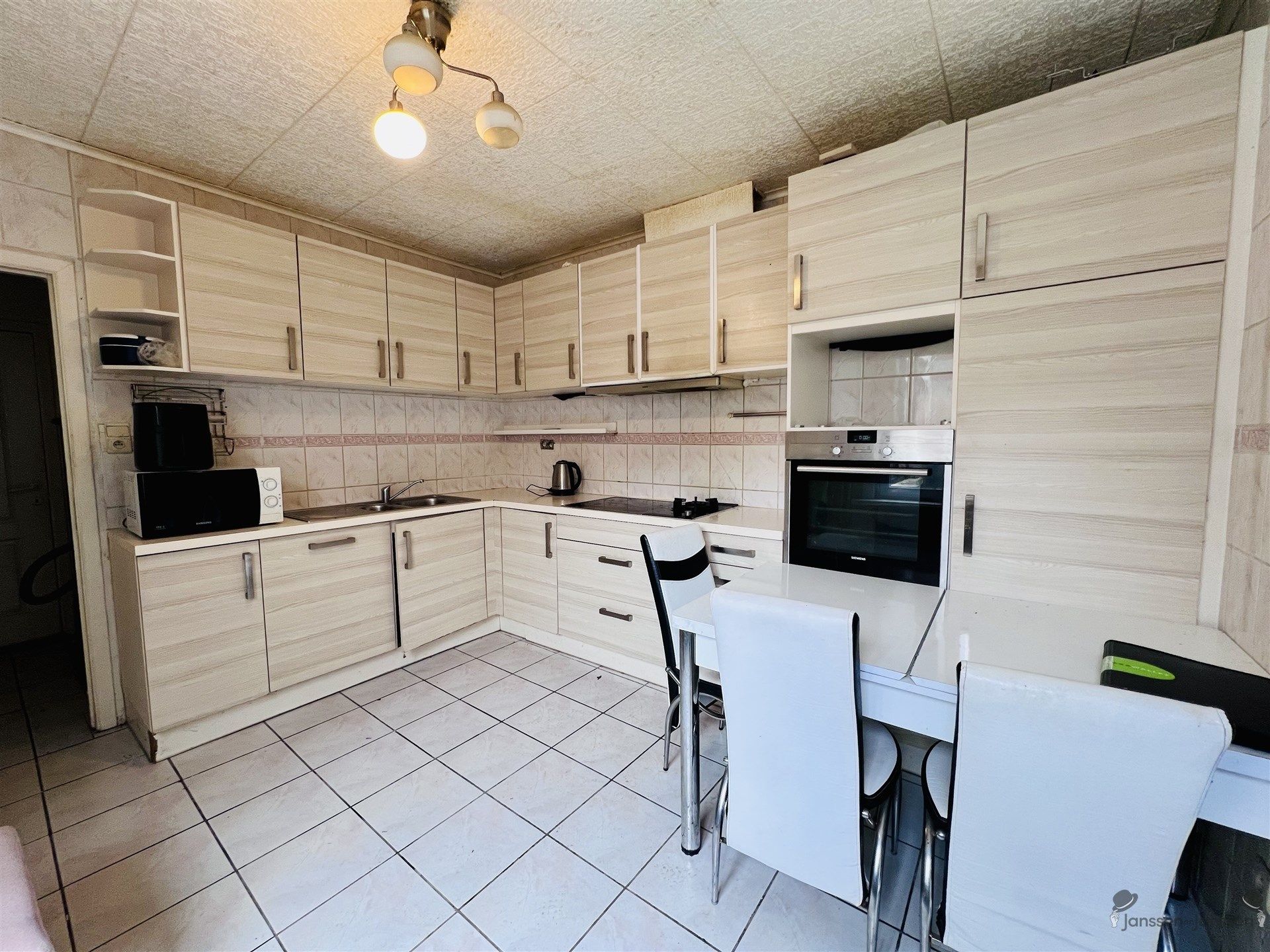 Ruime woning met grote tuin, hartje Zele foto 3