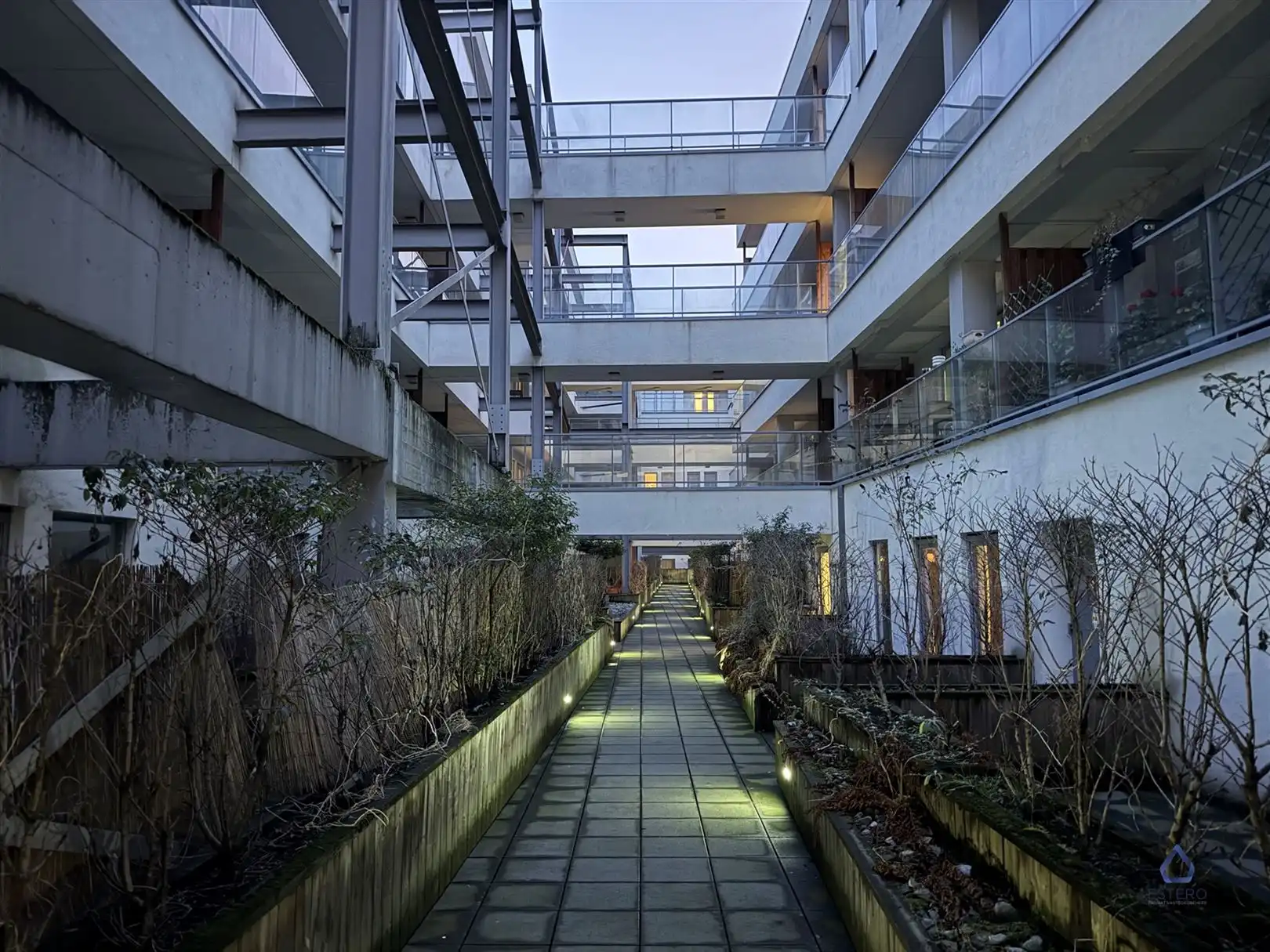 1-slaapkamerappartement met terras te Brussel  foto {{pictureIndex}}