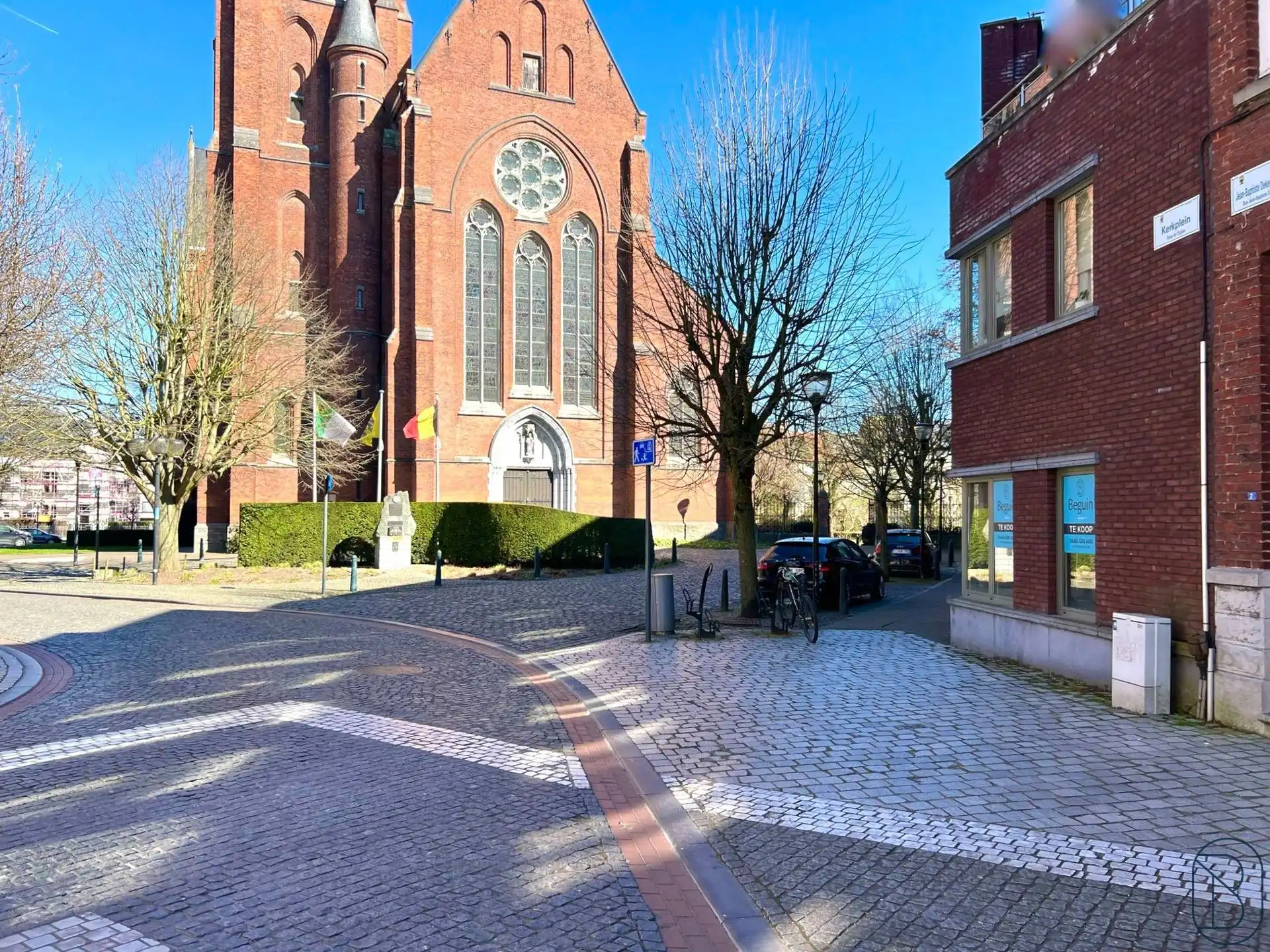 TOPGELEGEN gelijkvloers casco-kantoorruimte van 133m2, foto 3