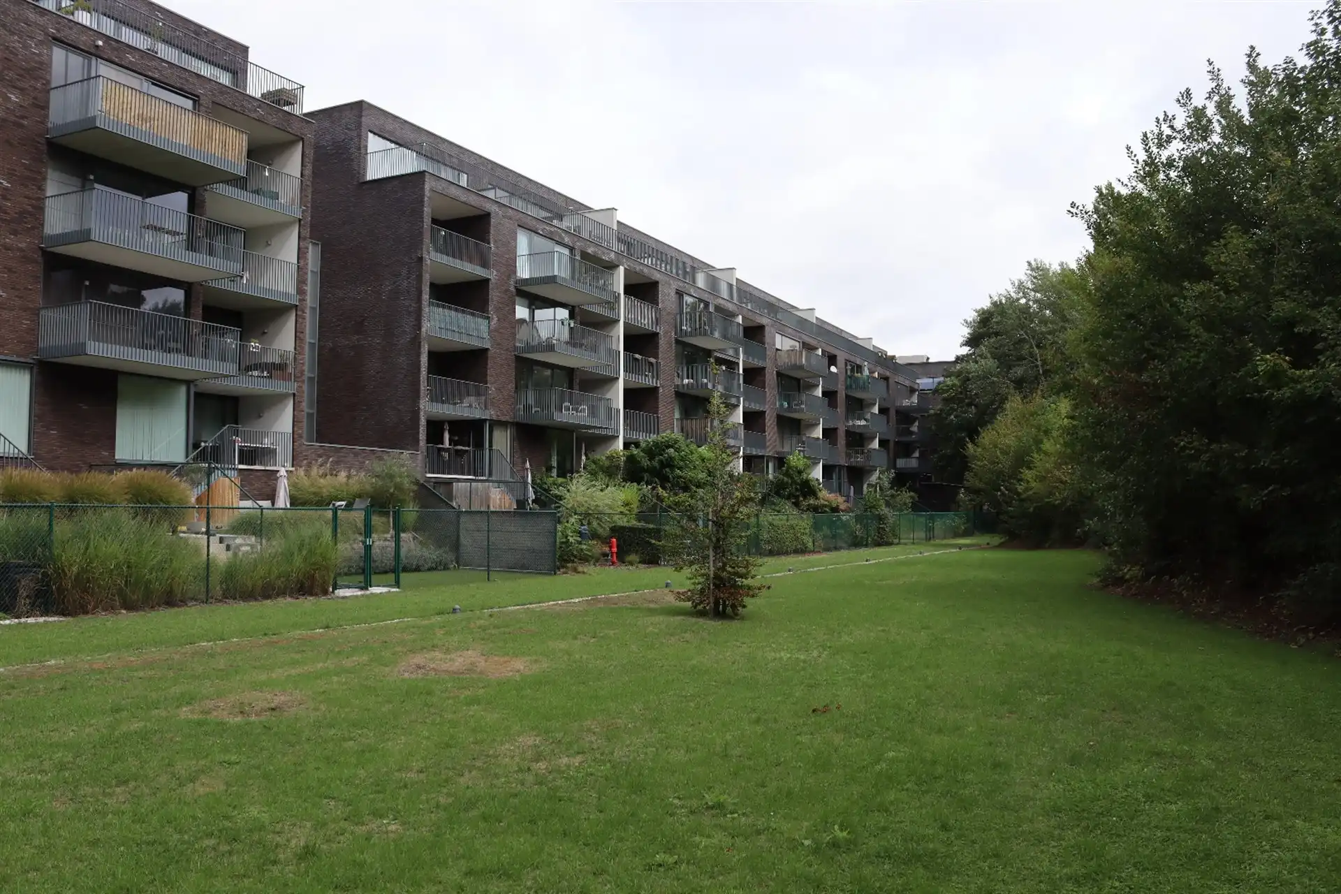 Gunstig gelegen appartement met terras. foto {{pictureIndex}}