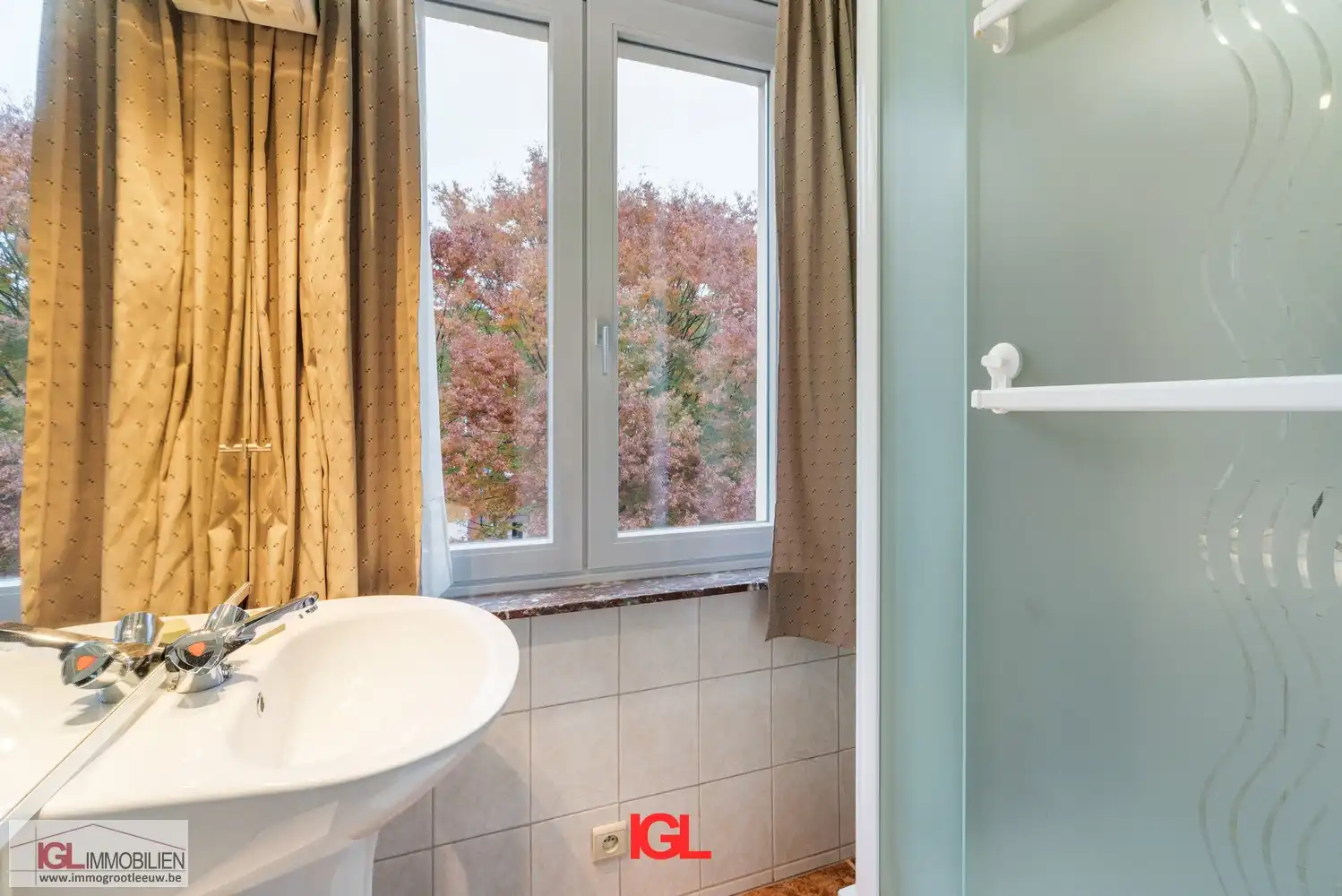 Instapklare gezinswoning met garage, tuin en terras in een rustige straat van Anderlecht foto 8