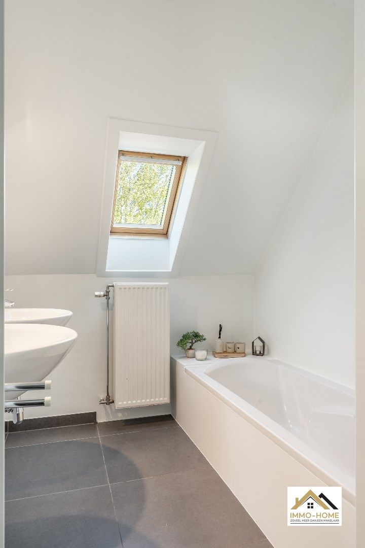Recente energiezuinige ruime HOB in woonwijk!  foto 22