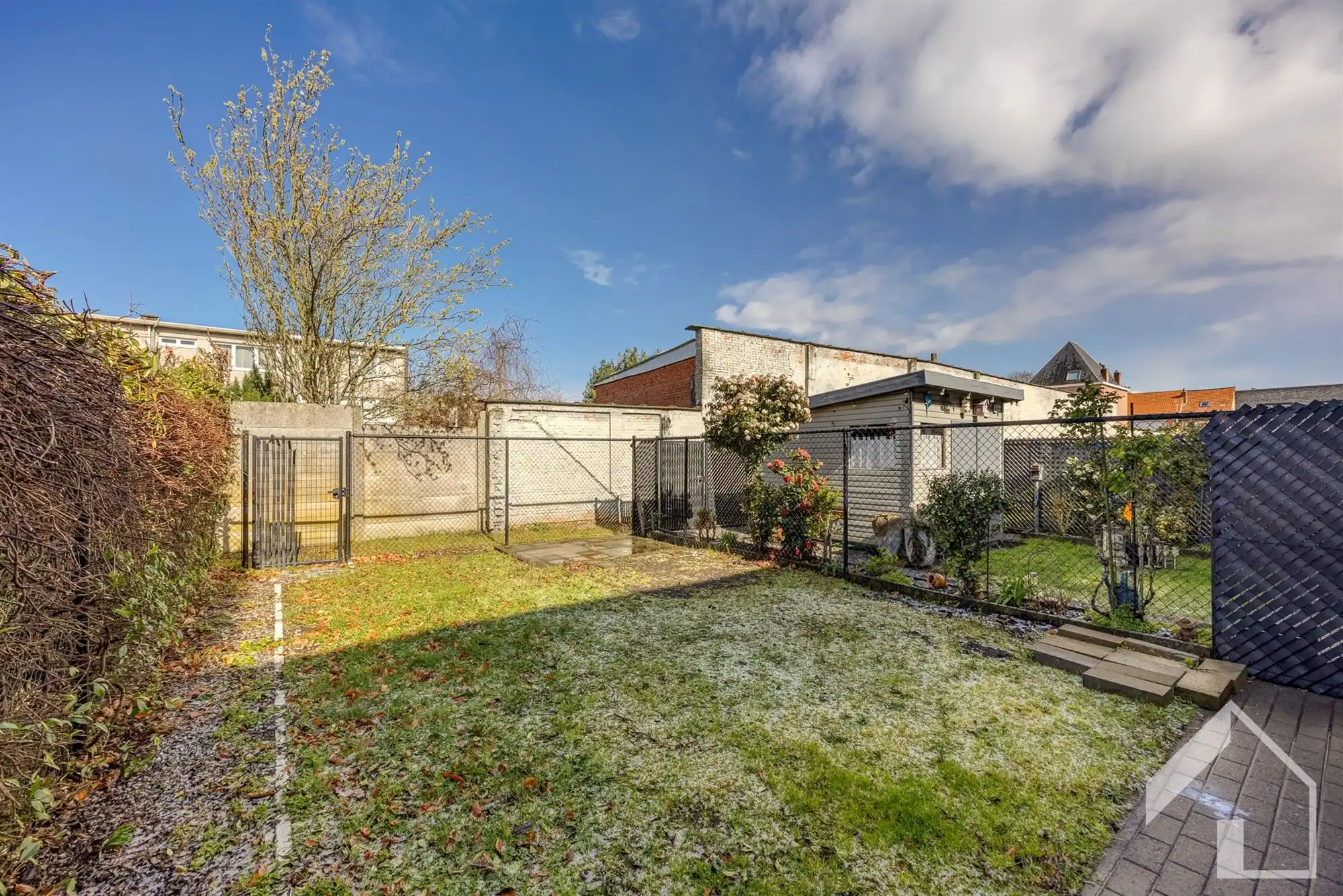 Ruime woning op een rustige locatie! foto 30
