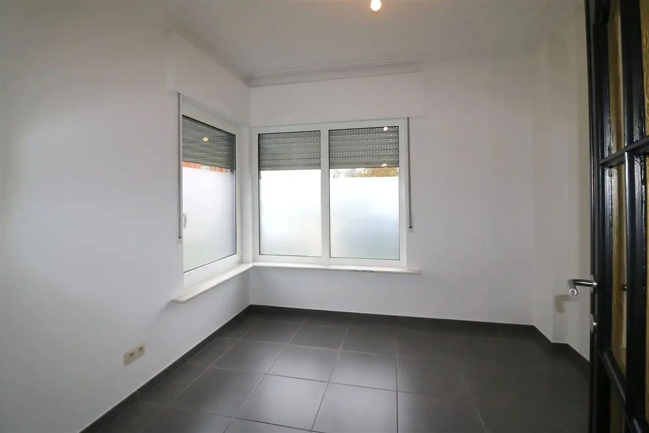 Villawoning, nabij station, 3 slpk., mooie omgeving, instapklaar foto 11