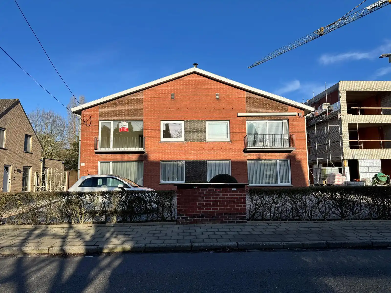 Ruim appartement met 2 slpks, tuin en garage in Rumbeke foto {{pictureIndex}}