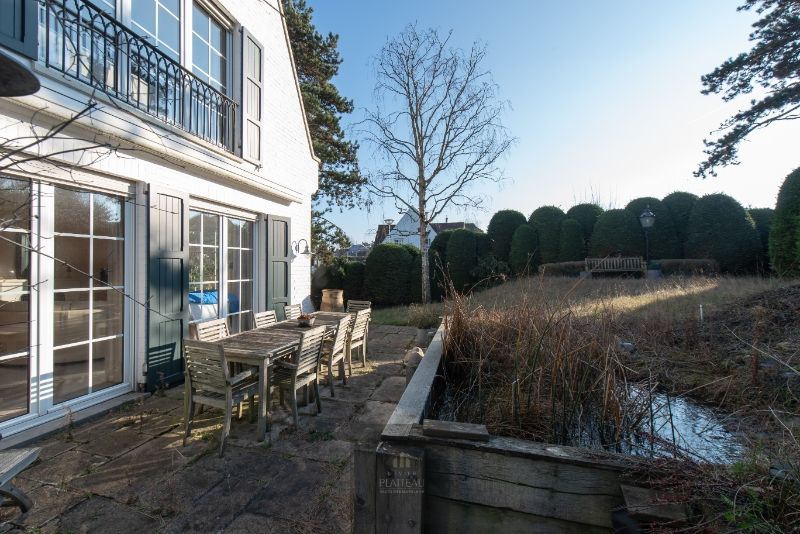 Grote villa op 1533m² gelegen centraal in de Simli-wijk te Nieuwpoort-Bad. foto 43