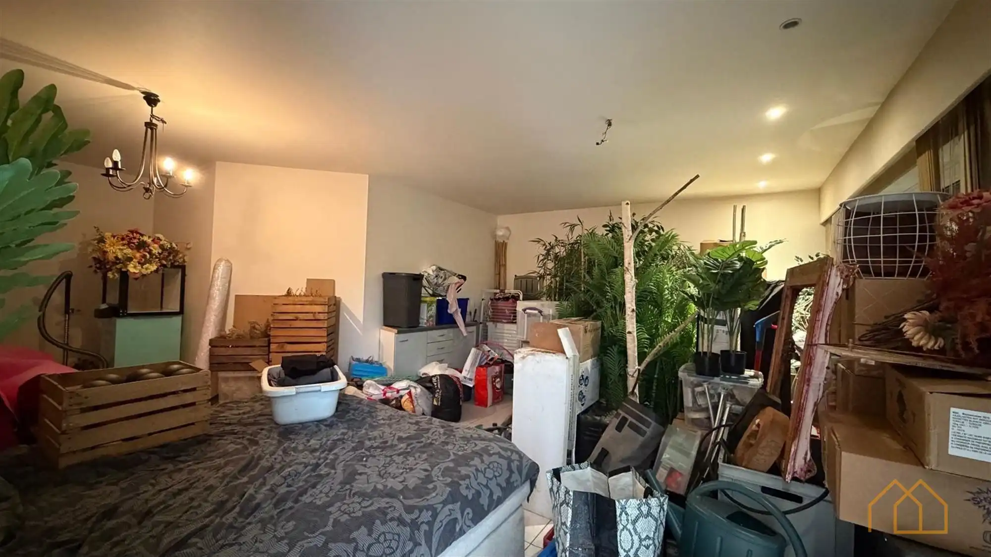 Ruime woning met burelen foto 8