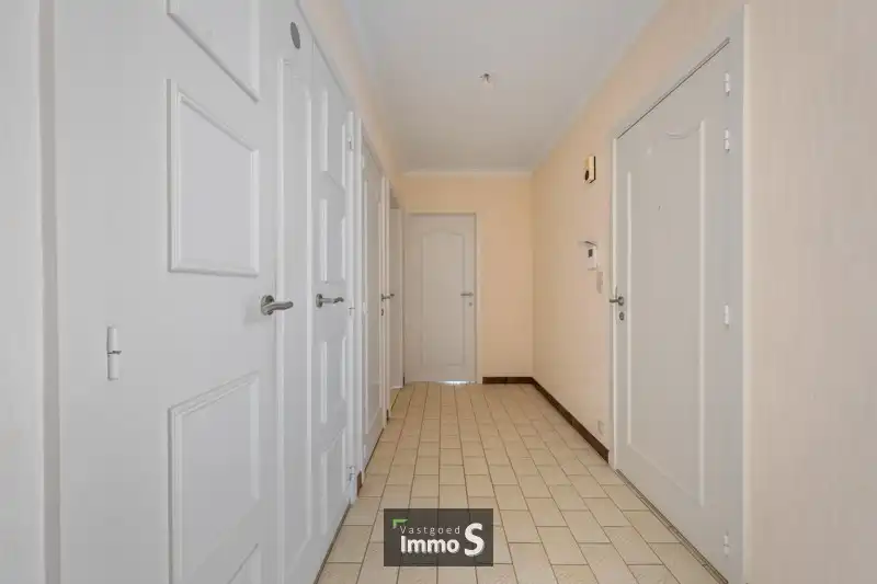 Ruim appartement met 2 terrassen te Oostende foto 2