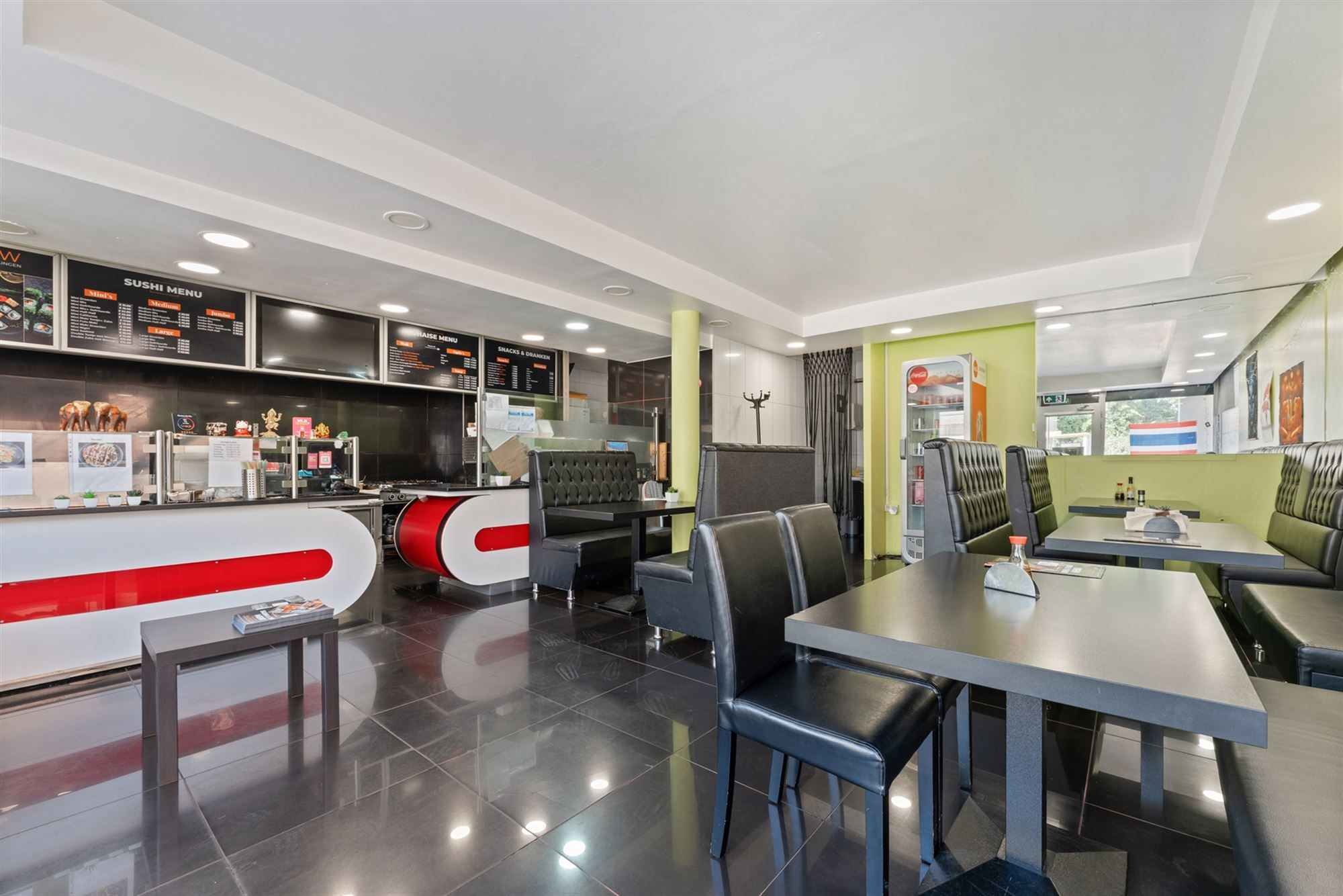 RUIM HANDELSPAND MET GOEDE VISIBILITEIT IN KOERSEL CENTRUM foto 2