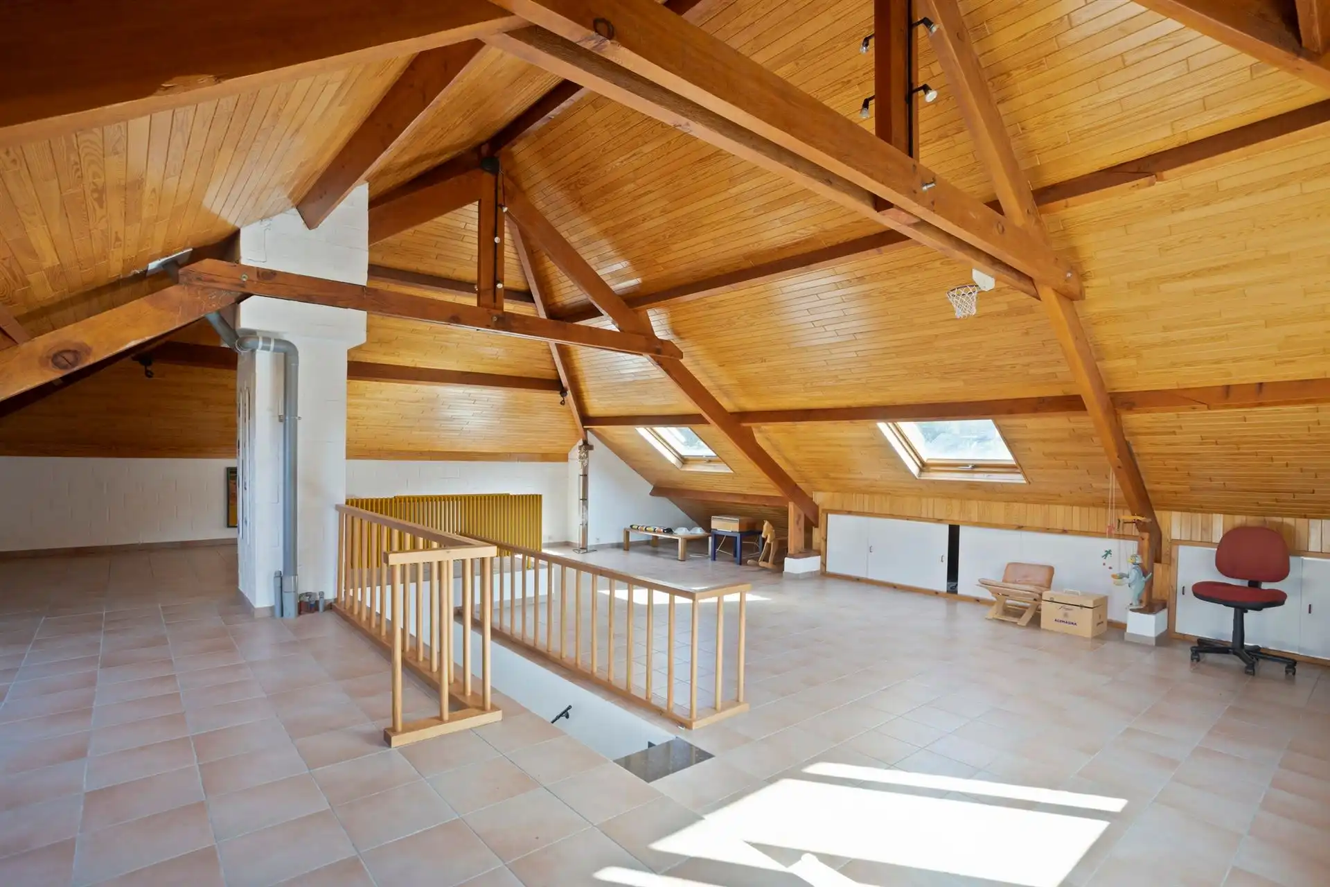 Prachtige en ruime villa in Arboretum wijk foto 23