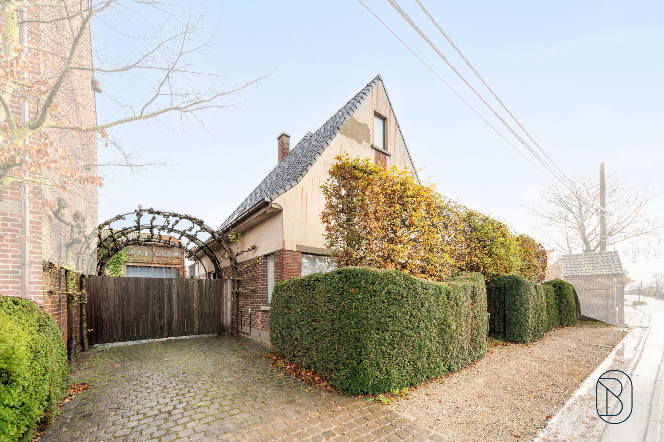 Stijlvolle gerenoveerde woning met loods in Zwevegem foto 33