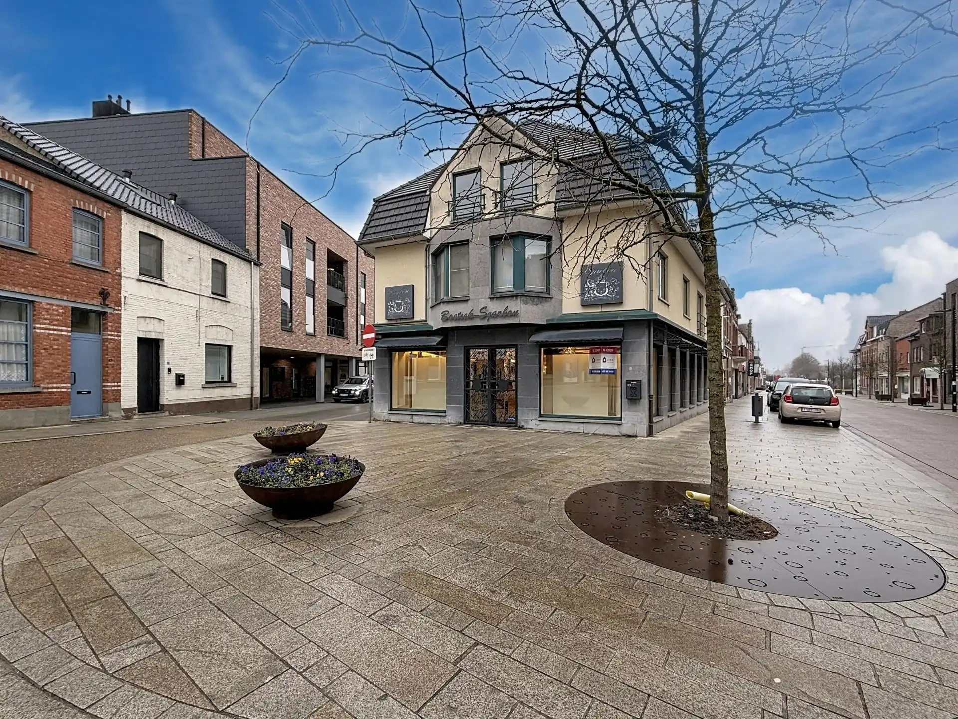 Ruim handelspand met kantoor en keuken op toplocatie. foto 13