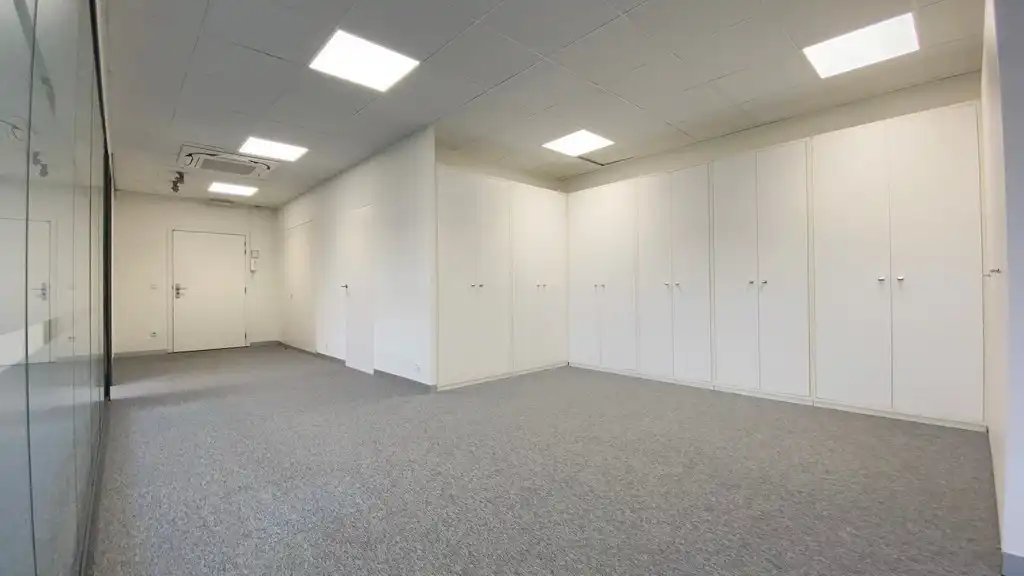 Burelen te huur vlakbij The Loop in Dionysius KMO center in Sint-Denijs-Westrem foto 16