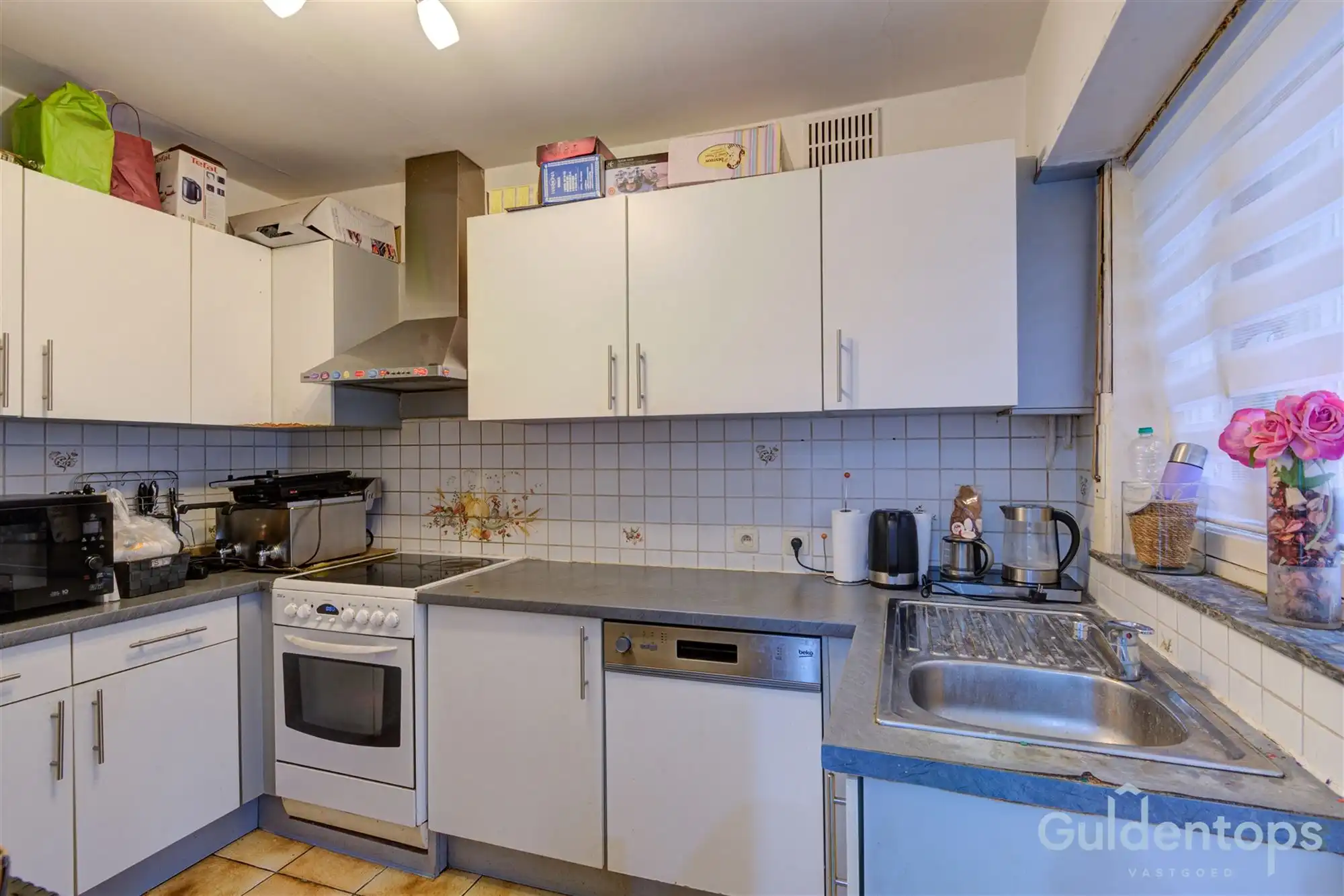 half open woning op ruim perceel foto 15