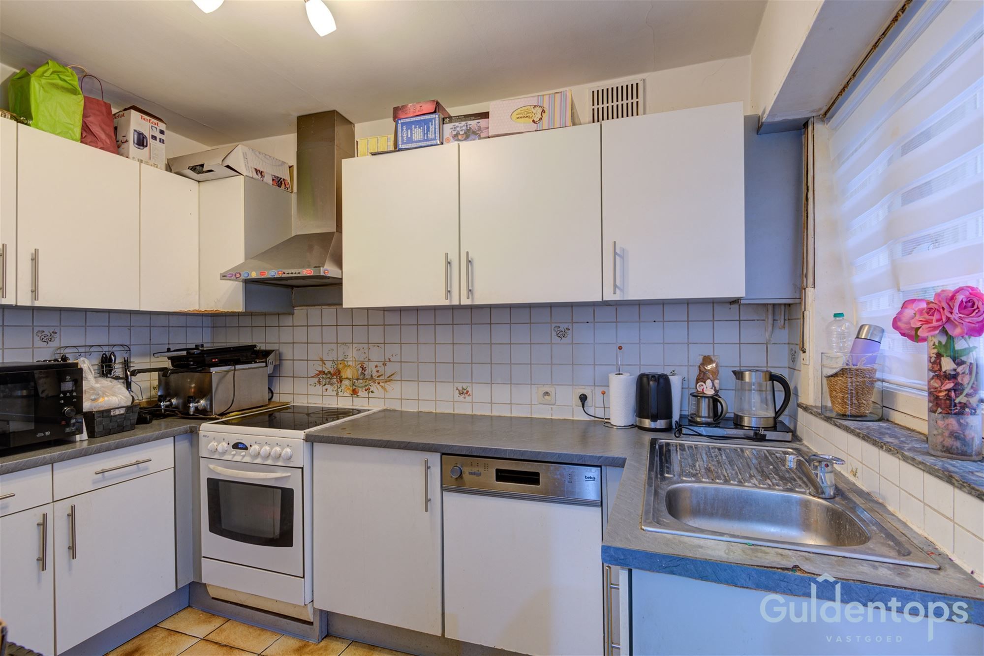 half open woning op ruim perceel foto 15