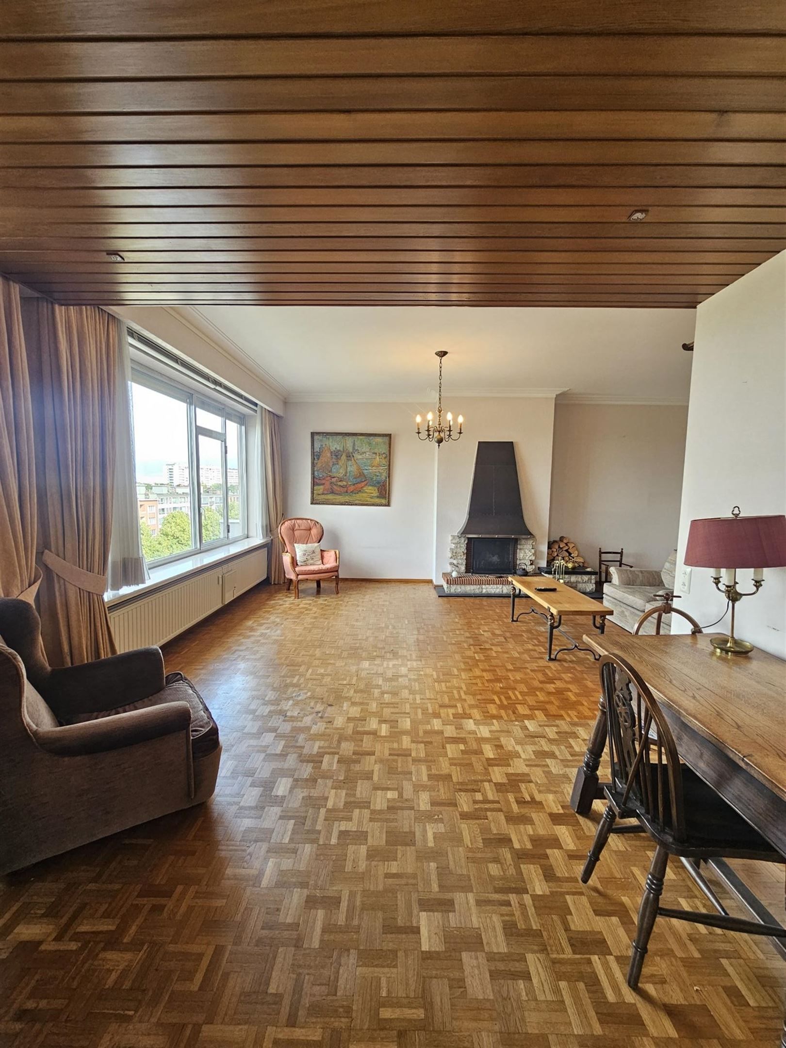 Ruim appartement met 4slpks, terras en garagebox foto 4