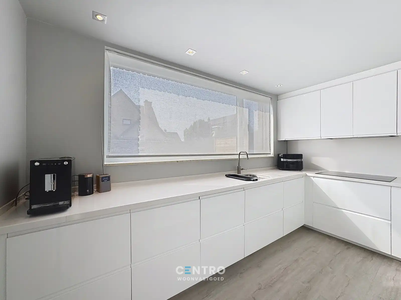 RESIDENTIEEL gelegen villa met 3 slpks, garage én ZUIDger. tuin! foto 6