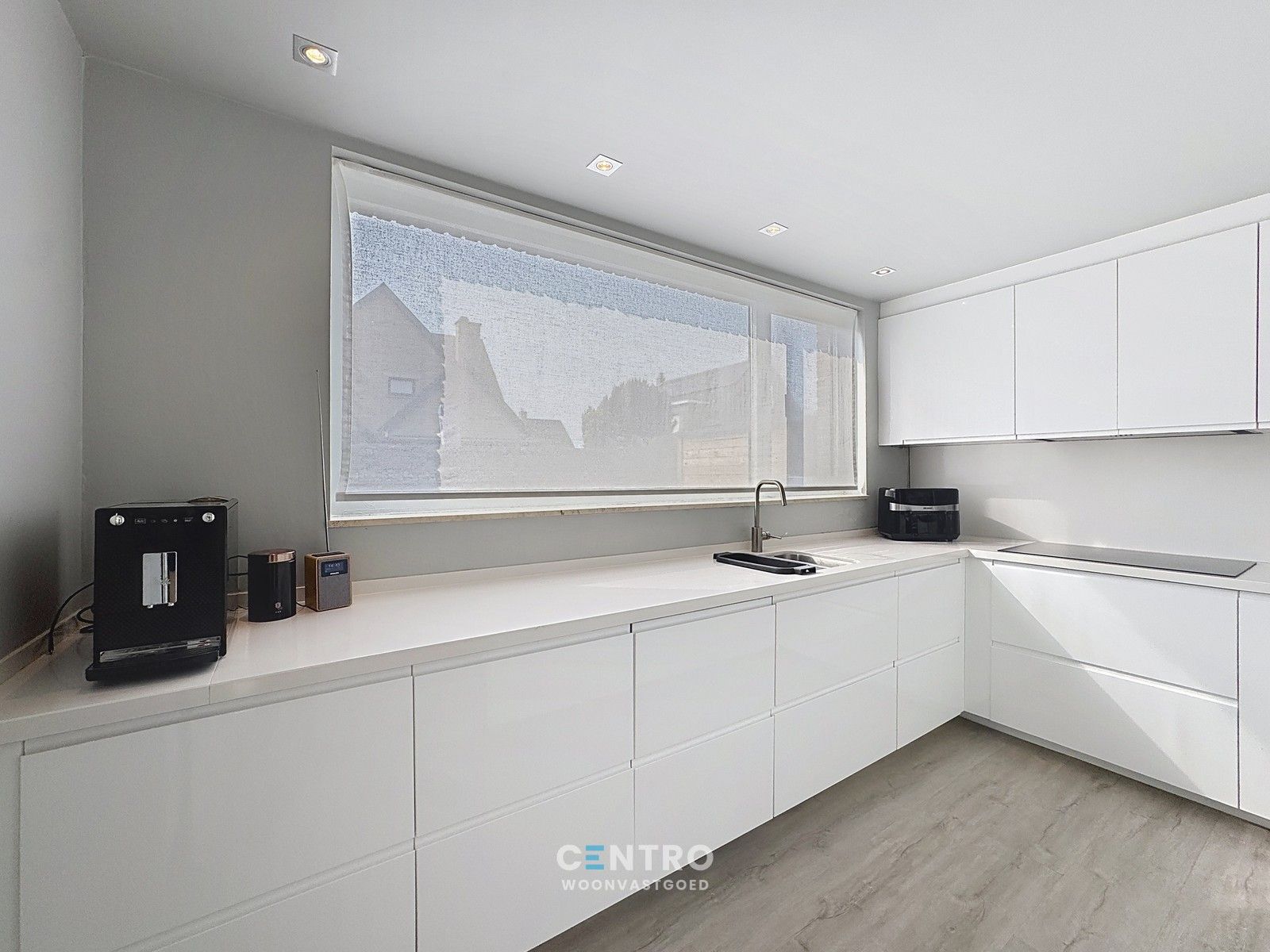 RESIDENTIEEL gelegen villa met 3 slpks, garage én ZUIDger. tuin! foto 6