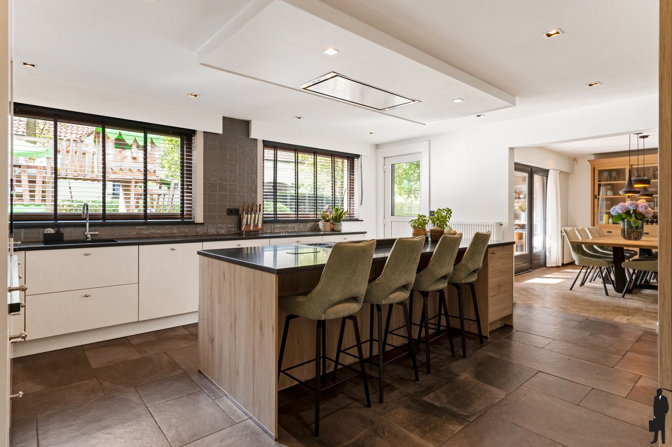 Stijlvolle gezinswoning op perceel van 2.165 m² in residentiële wijk Den Drijhoek foto 12