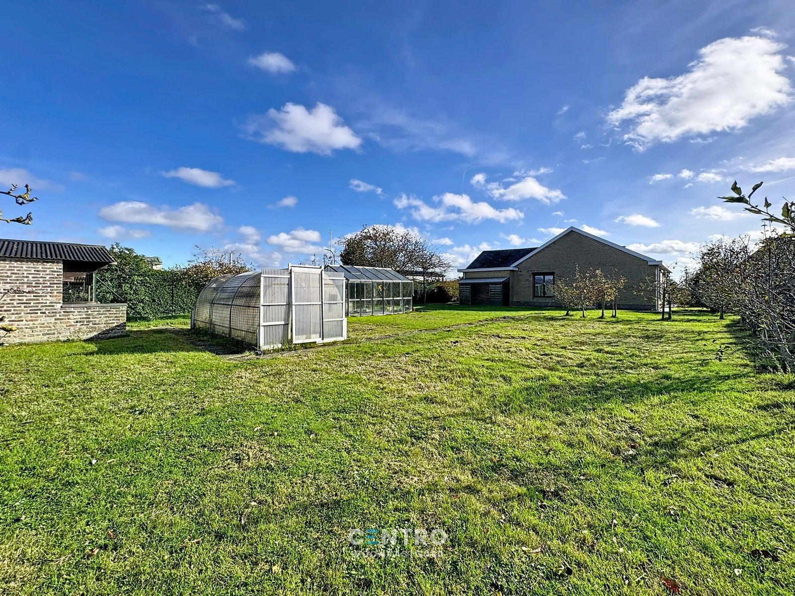 Rustig gelegen woning op 987m2 grond te Uitkerke! foto 23