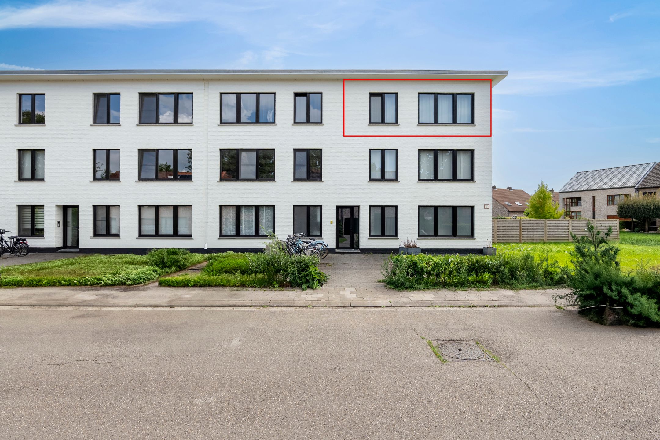 Instapklaar appartement met 2 slaapkamers en gunstig EPC (B)                  foto {{pictureIndex}}