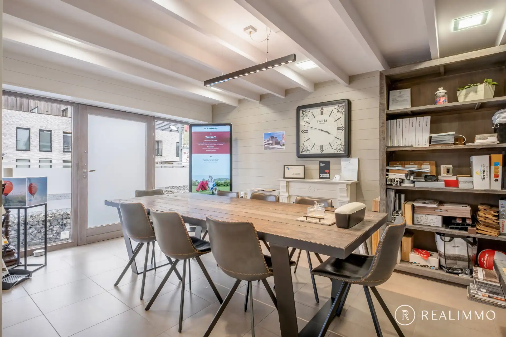 Ruime en veelzijdige handelsruimte met sterke zichtbaarheid in regio Waregem foto 5