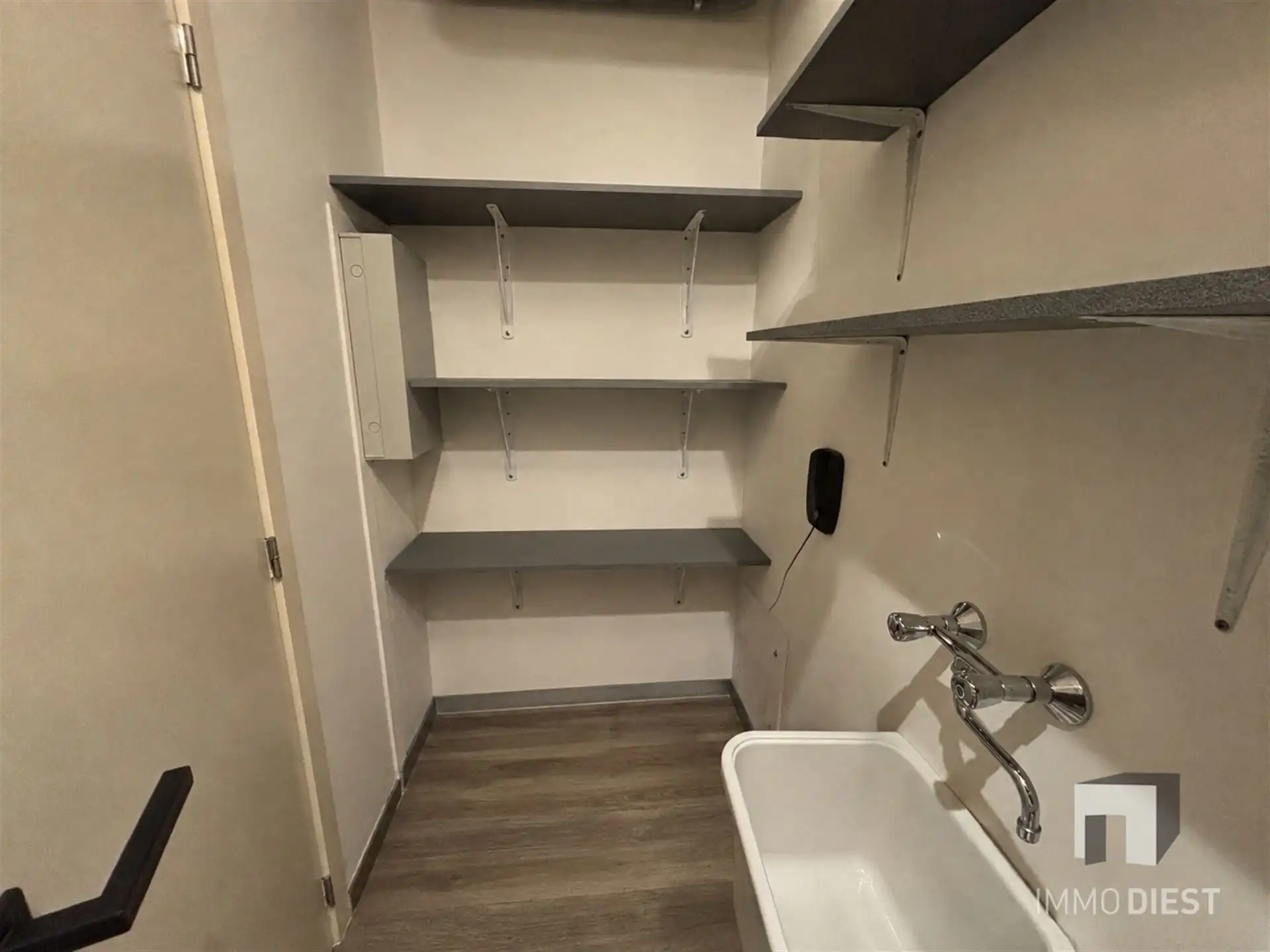 Ruim gelijkvloers appartement met open leefruimte en zonnige tuin foto 24