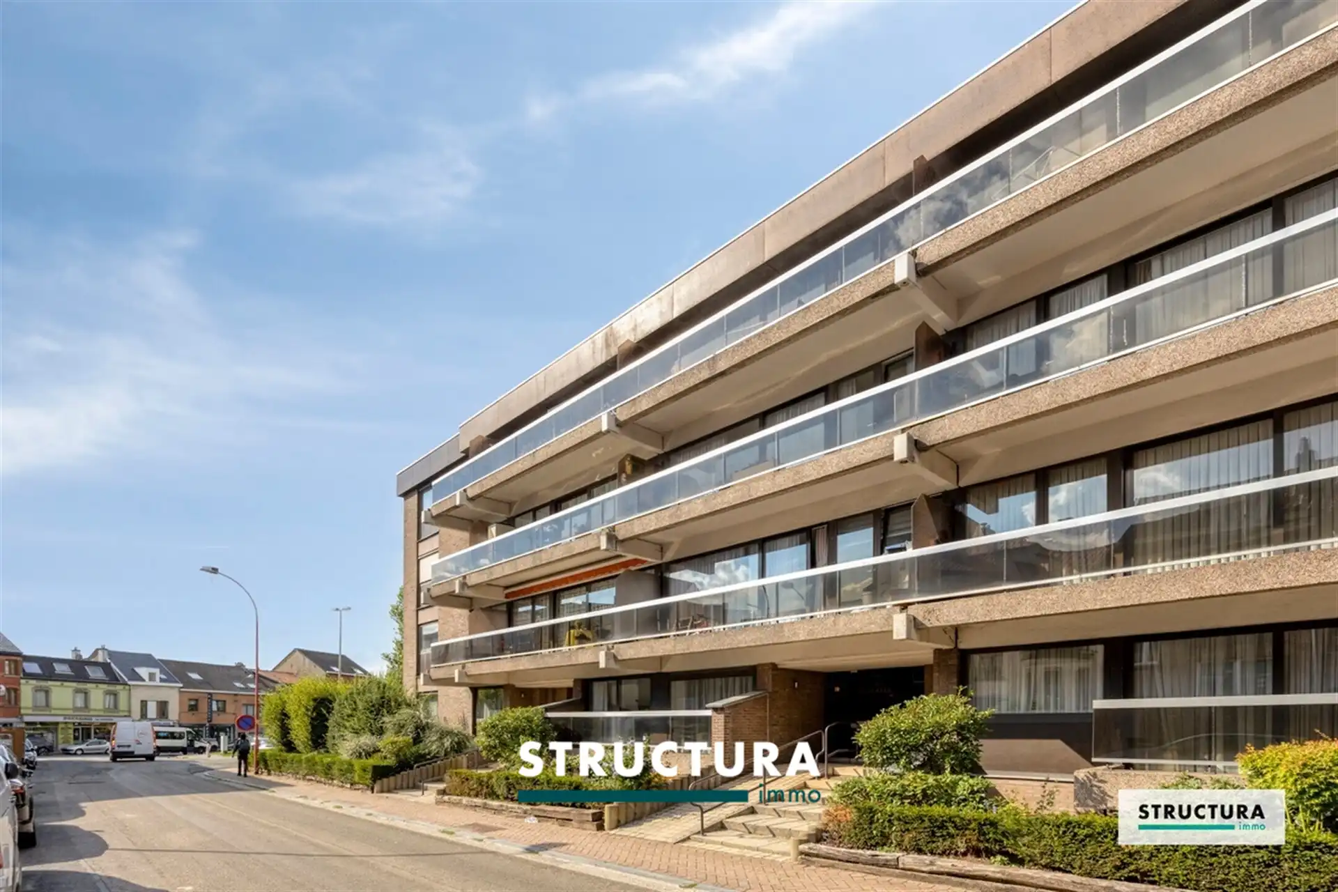 Hoofdfoto van de publicatie: Ruim 3-kamerappartement met terras en tuin