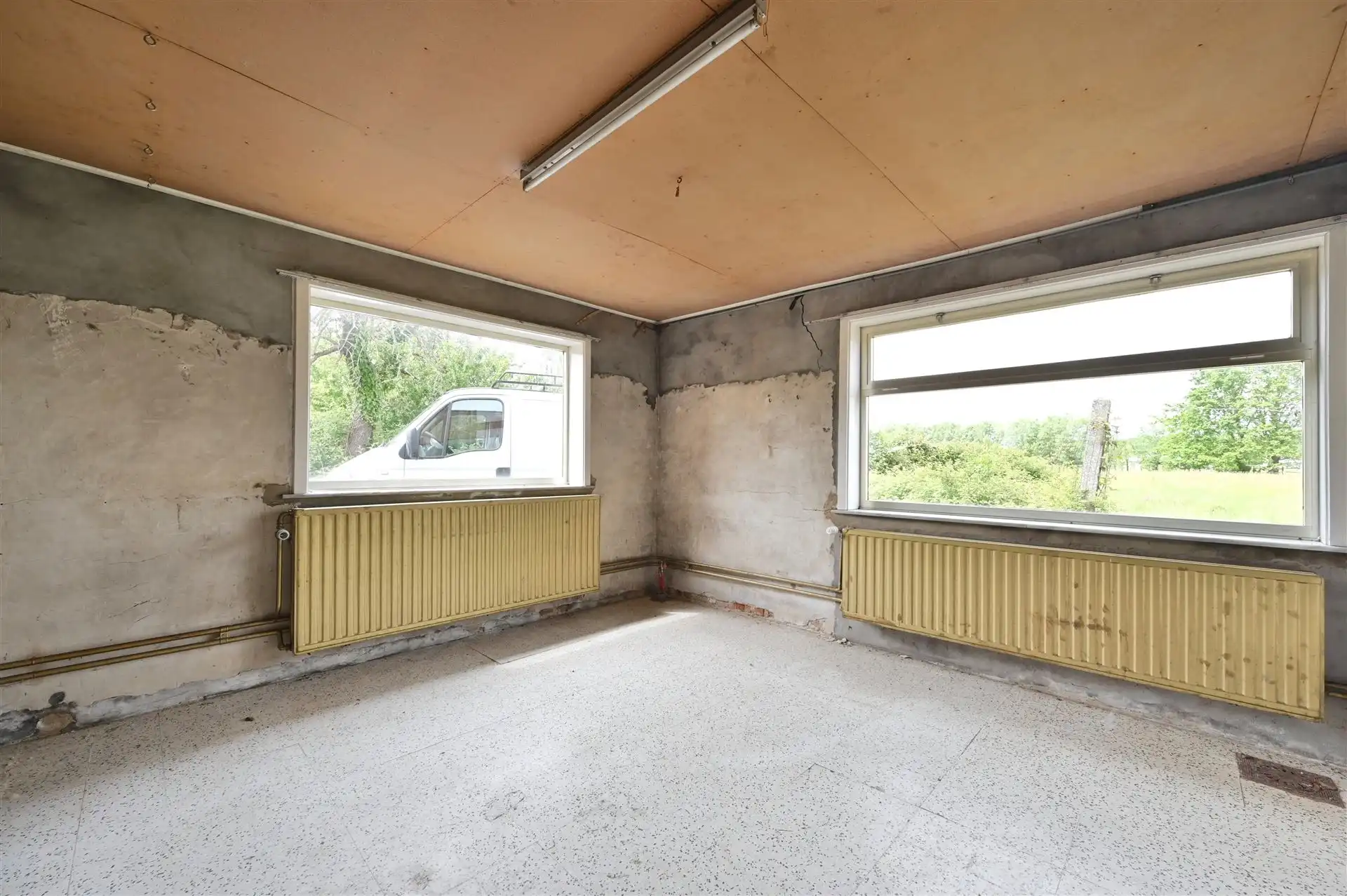 Te renoveren hoeve op rustige locatie foto 10
