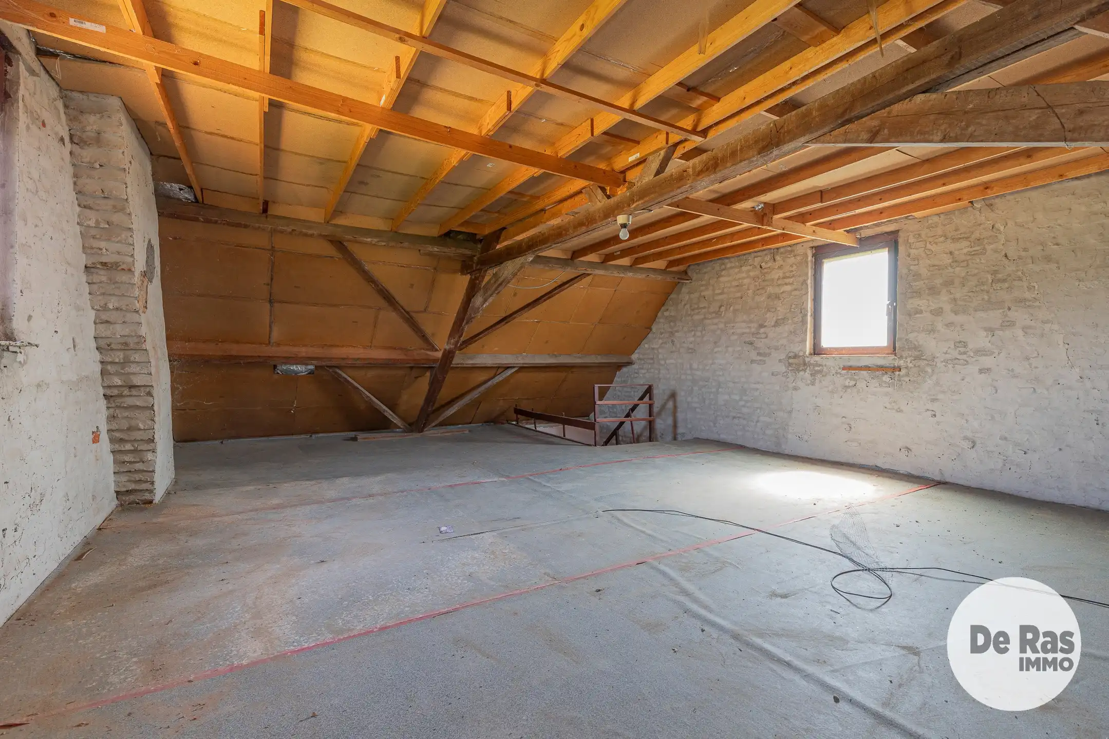 HAALTERT - Unieke renovatiekans op een groene locatie foto 14