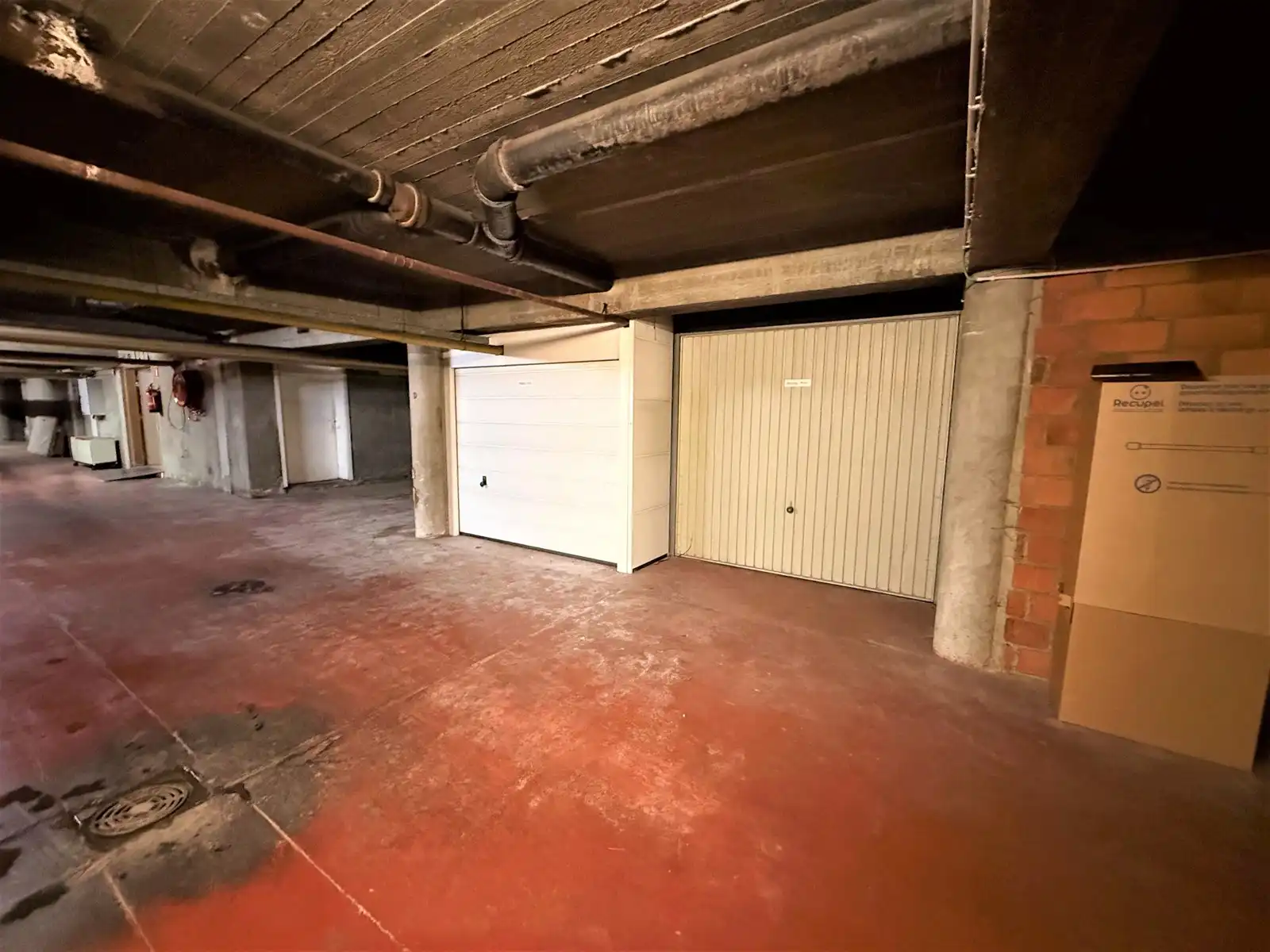Serviceflat met garage, rustige en groene omgeving foto 19