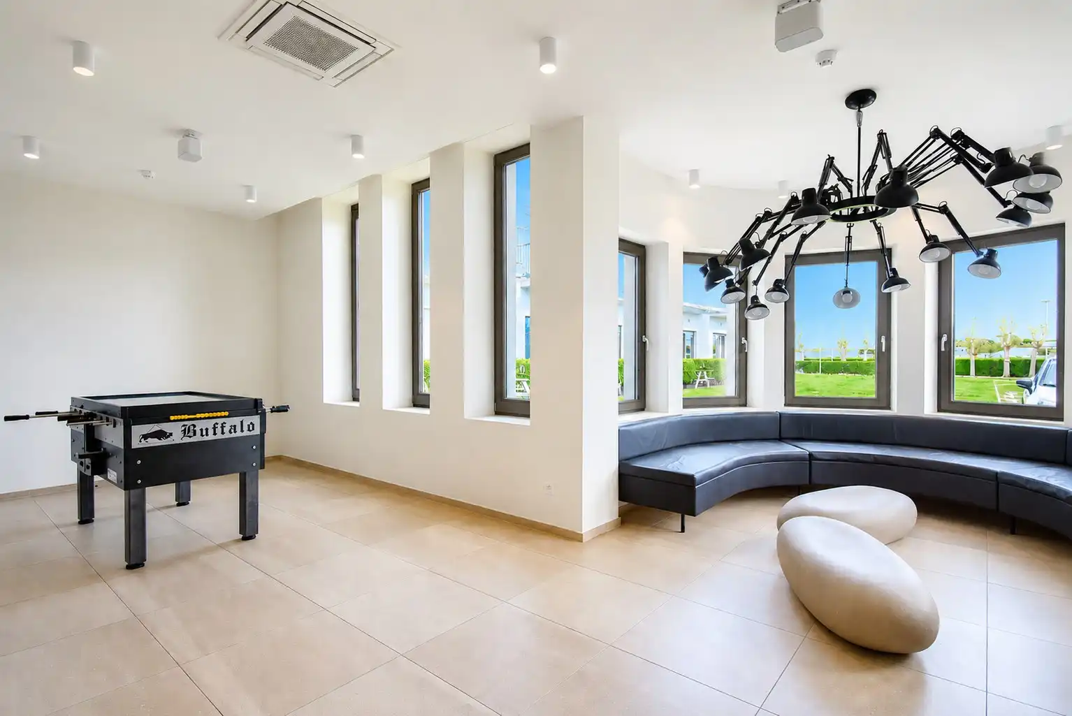 Vernieuwd gemeubeld vakantieappartement foto 15