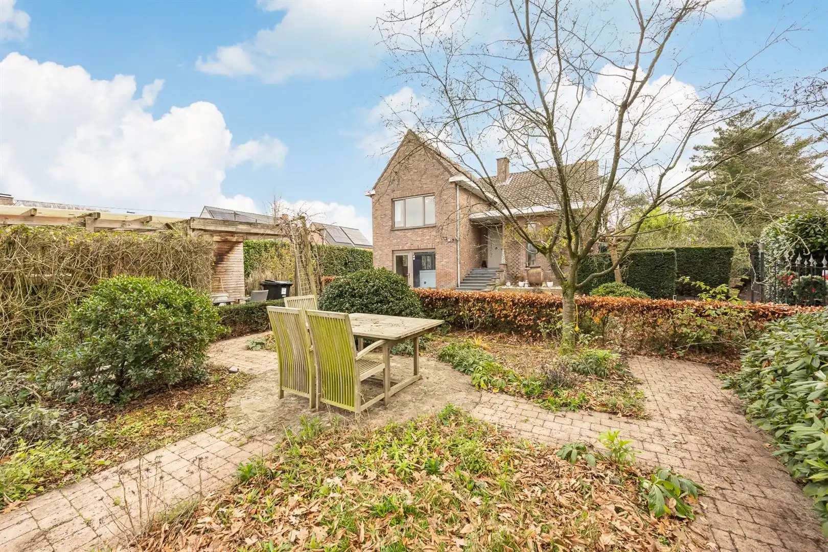 Karaktervolle woning met 4 slaapkamers en praktijkruimte. foto 30