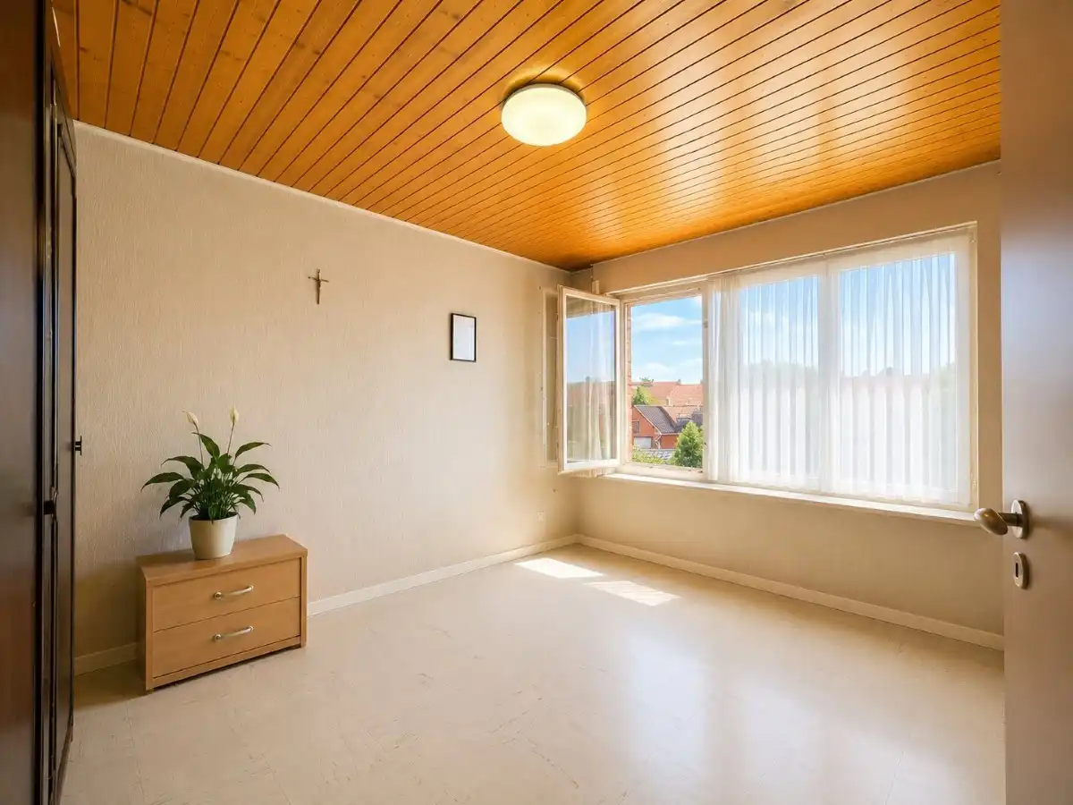 Moorslede - Rustig gelegen woning met 3 slaapkamers, tuin, garage en uitweg achteraan foto 9