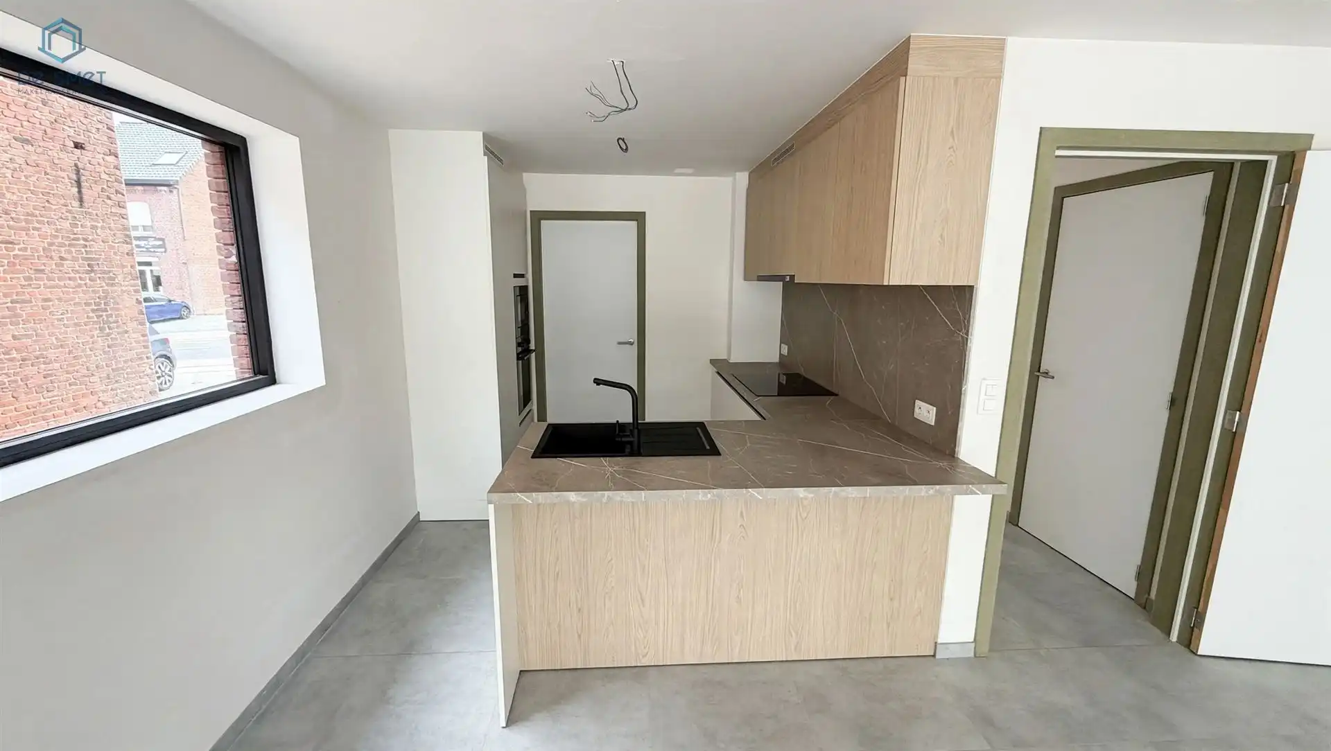 Instapklare nieuwbouwwoning met 4 slaapkamers, 2 badkamers en zonnige tuin foto 5