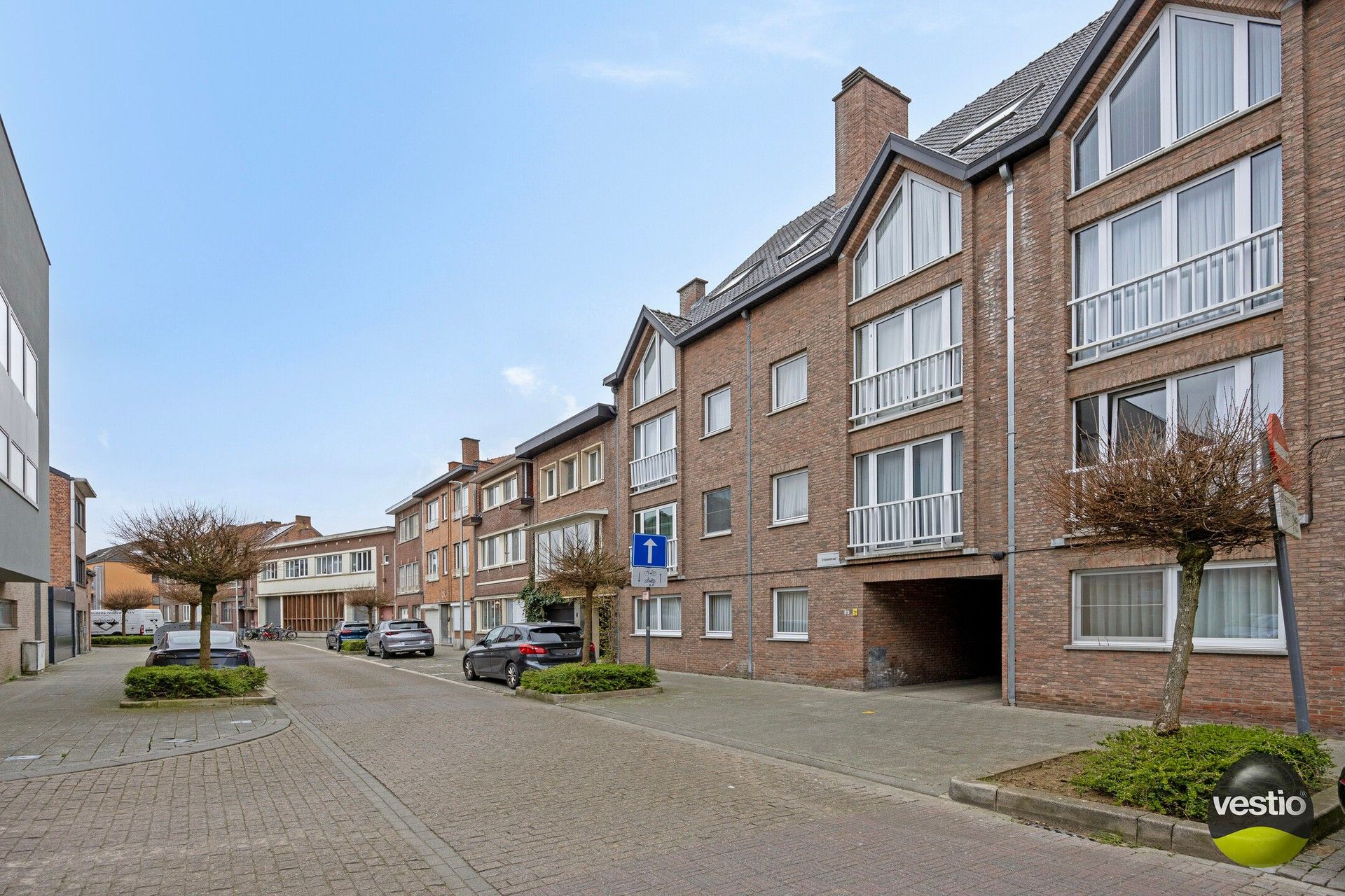 Fris, gelijkvloers appartement met mooi terras en parking. foto 16