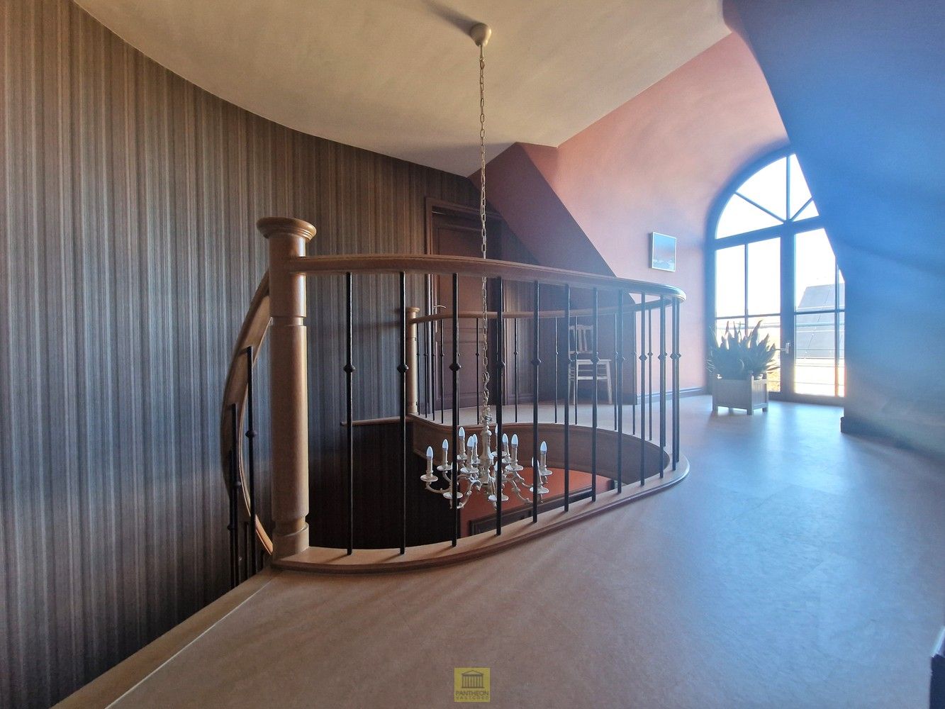 Charmante ruime villa in rustige, doodlopende straat foto 22