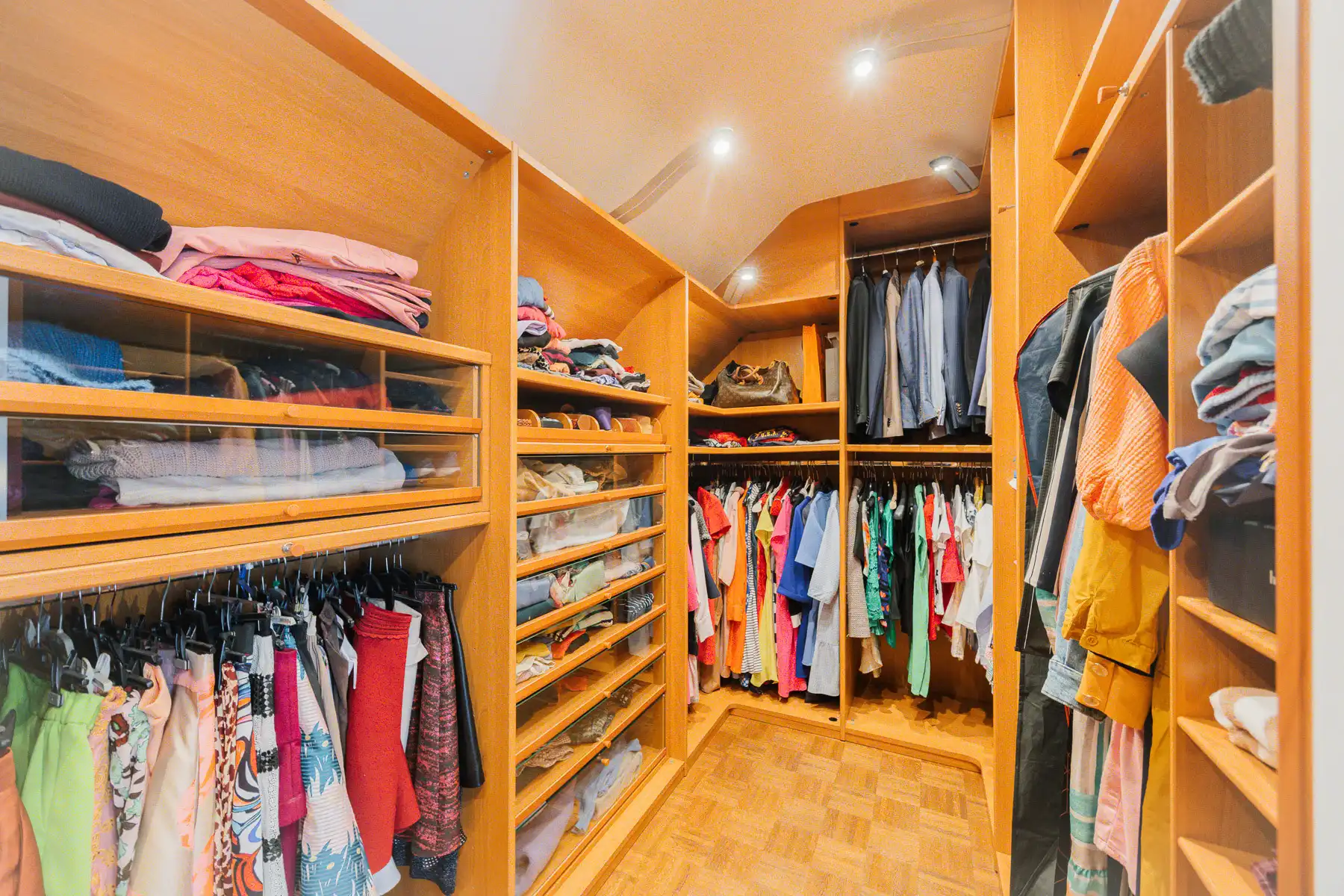 Prachtige villa op een toplocatie in het groen foto 18