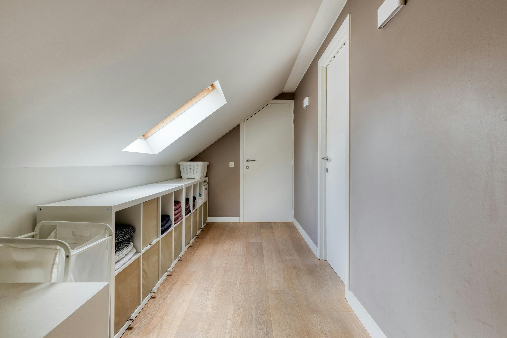 Gerenoveerd huis met 4 kamers te koop in Waregem foto 13