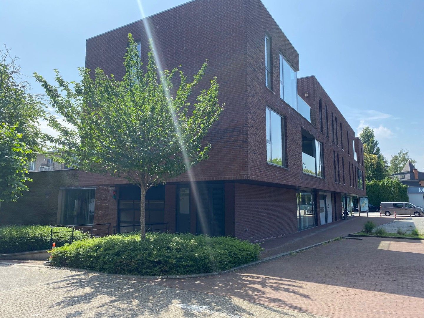 2 autostaanplaatsen in jong gebouw (2013) in Mariaburg! foto 4